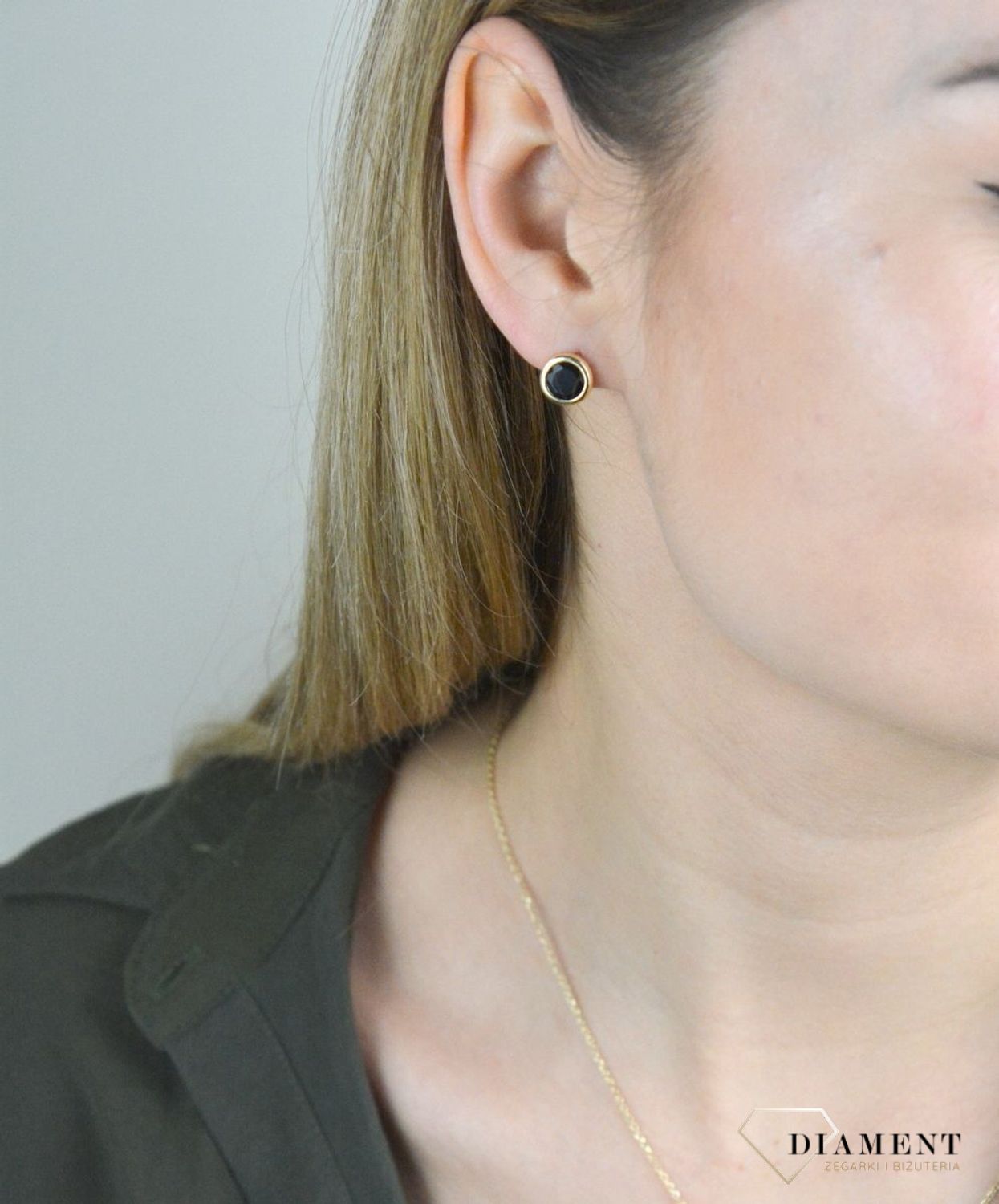 Pozłacane kolczyki ''Czarne kółeczka ' 925 DIA-KLC-Z4180044BLK-925. Kolczyki wykonane z srebra próby 925 w pozłoceniu żółtego złota. Biżuteria z dodatkiem czerni to jeden z najnowszych trendów. Modne kolczyki będą doskonałym.jpg