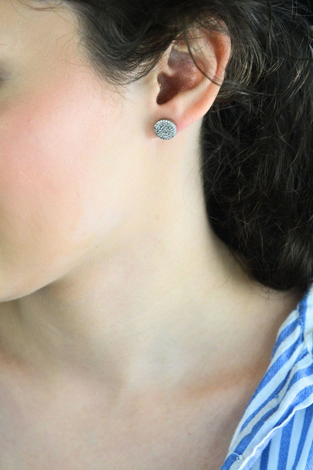 Pojedynczy srebrny kolczyk z cyrkoniami – minimalistyczny kolczyk 925  Nowoczesna biżuteria.jpg