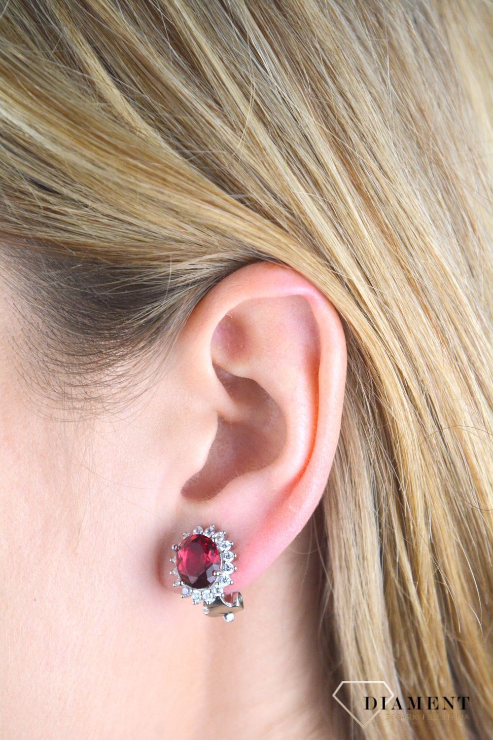 Klipsy srebrne z owalną czerwoną cyrkonią DIA-KLI-10933-925.jpg