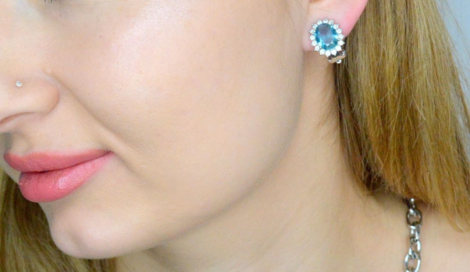 Klipsy srebrne z owalną błękitną cyrkonią DIA-KLI-10934-925.jpg