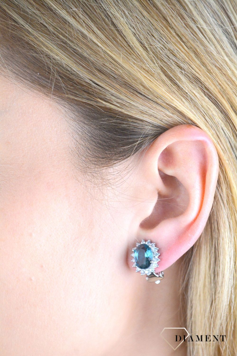 Klipsy srebrne z owalną niebieską cyrkonią DIA-KLI-10936-925.jpg