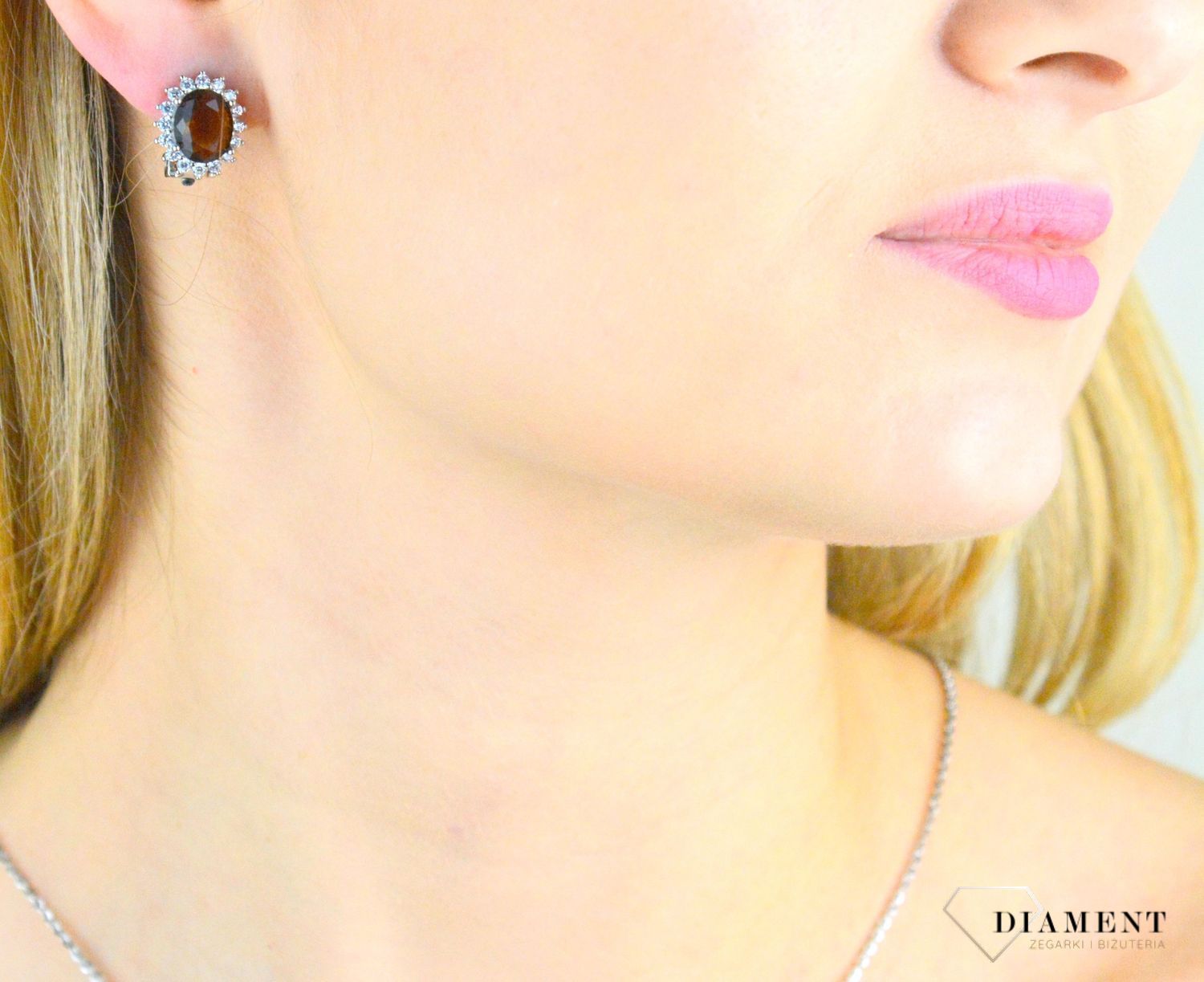 Klipsy srebrne z owalną brązową cyrkonią DIA-KLI-10937-925.jpg