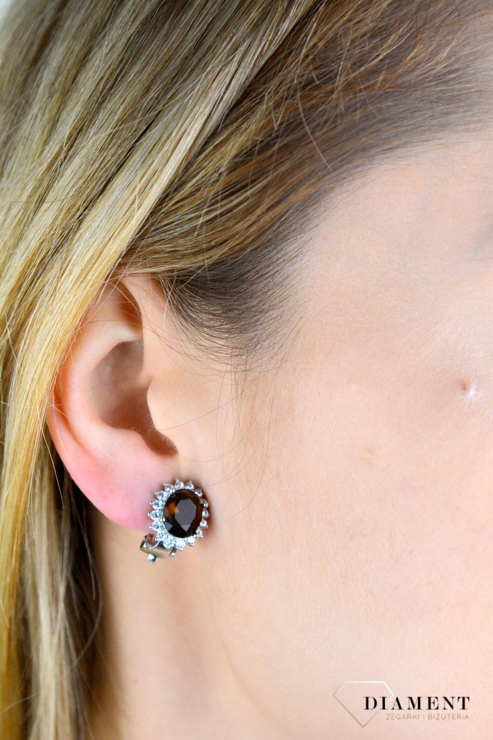 Klipsy srebrne z owalną brązową cyrkonią DIA-KLI-10937-925.jpg