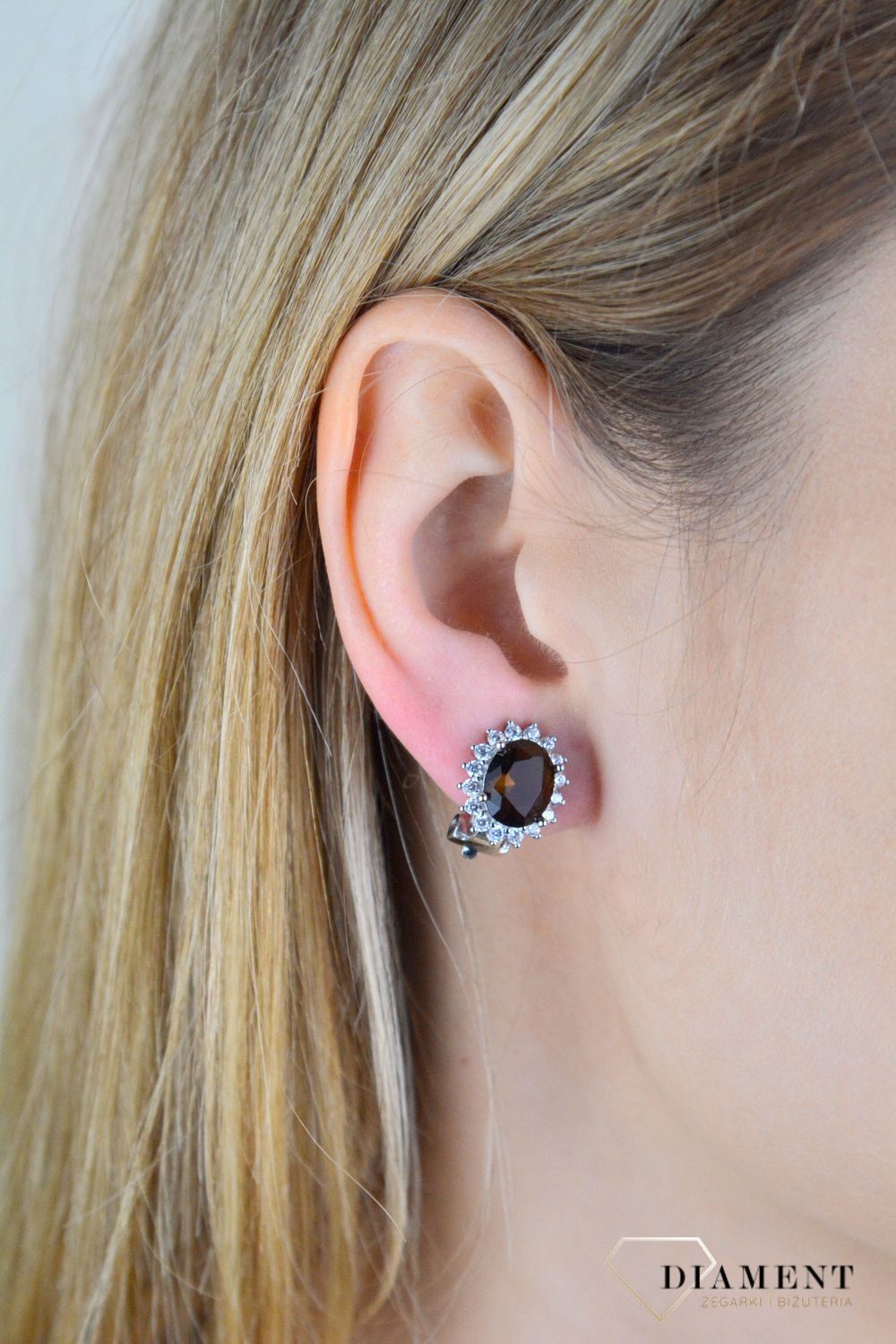 Klipsy srebrne z owalną brązową cyrkonią DIA-KLI-10937-925.jpg