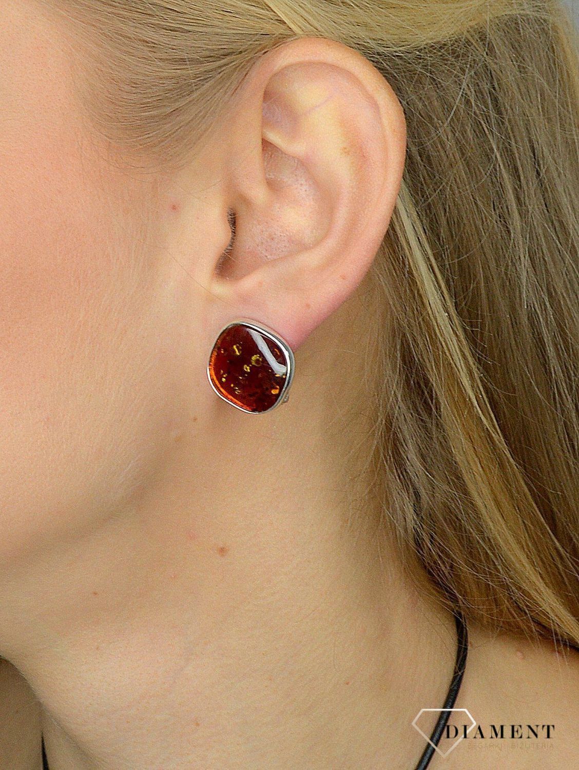 Klipsy srebrne z bursztynem bałtyckim DIA-KLI-2262-925.jpg