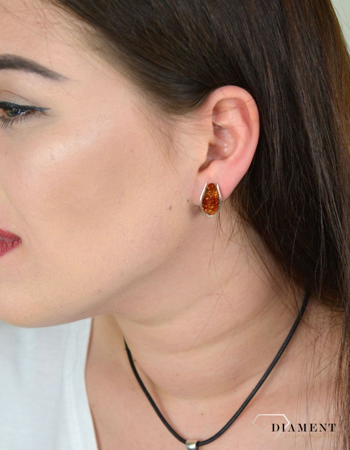 Srebrne kolczyki klipsy z brązowym bursztynem DIA-KLI-4596-925.jpg