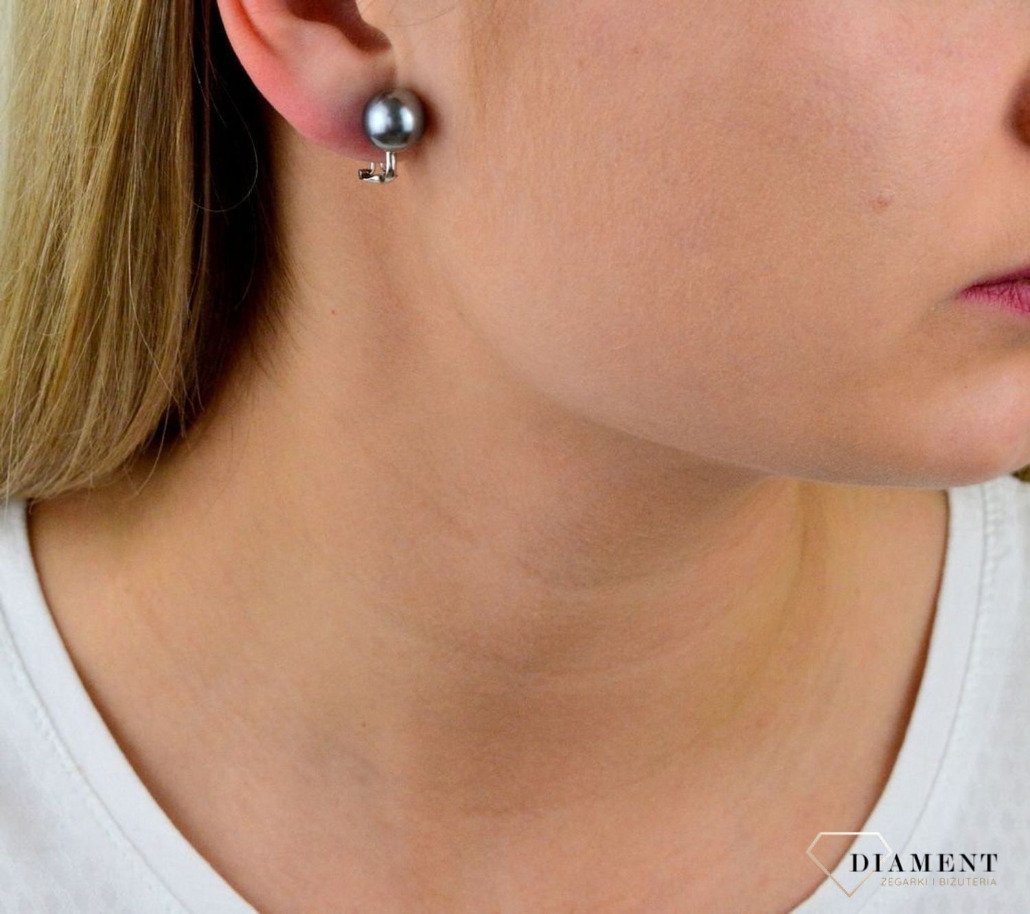 Szare klipsy z perłami DIA-KLI-4813-925.jpg