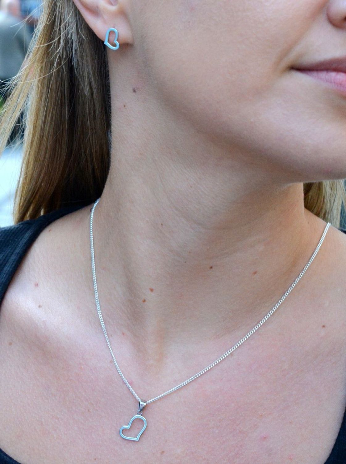 Srebrny komplet biżuterii Serduszko DIA-KLP-6702-925. Srebrny komplet biżuterii. Biżuteria srebrna kolczyki i zawieszka. Komplet srebrny Serduszko. Komplet z motywem serca. Komplet damski srebrny idealny na prezent. Komplet dl.jpg