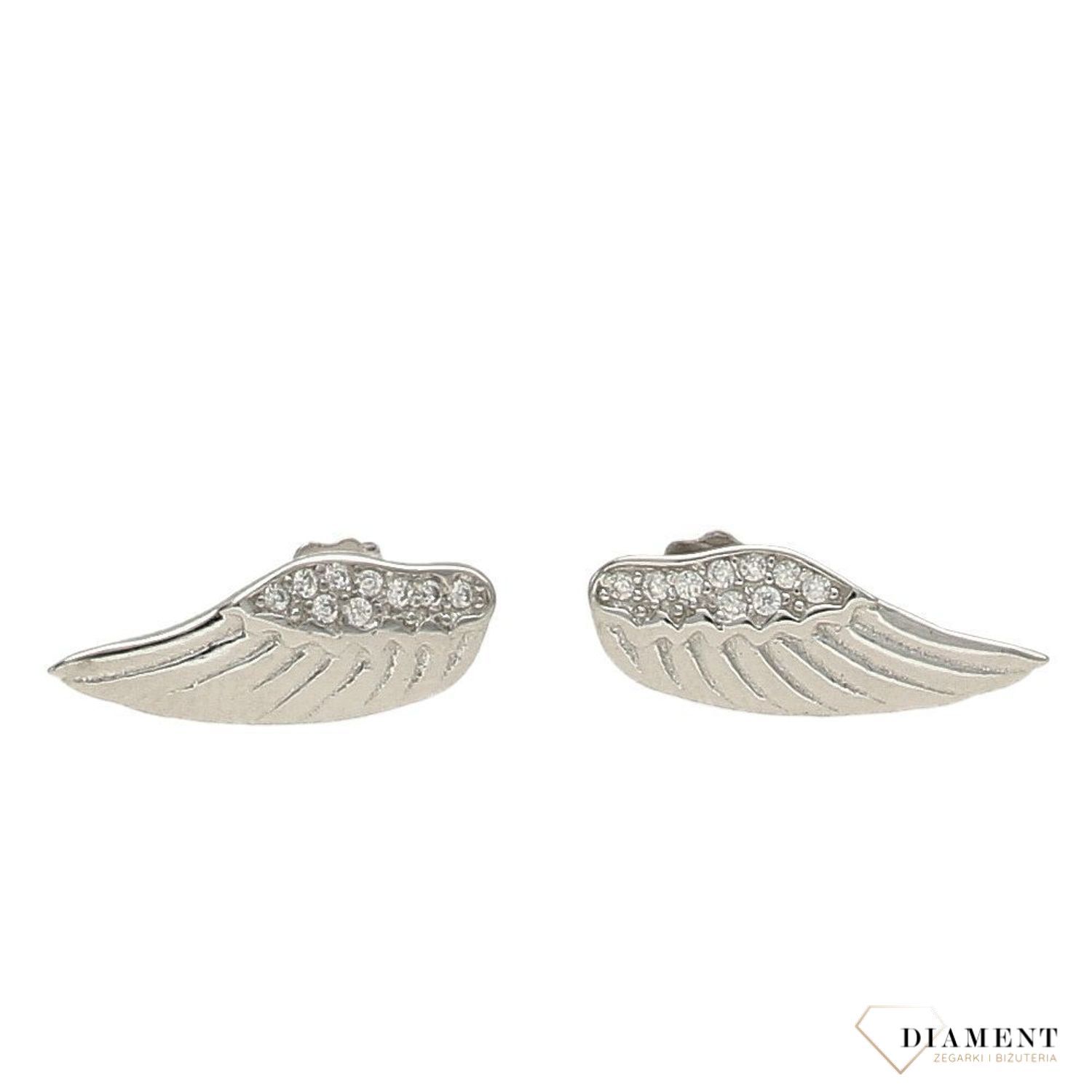 Srebrny komplet biżuterii 925 w kształcie skrzydeł DIA-KPL-0795-925 (1).jpg