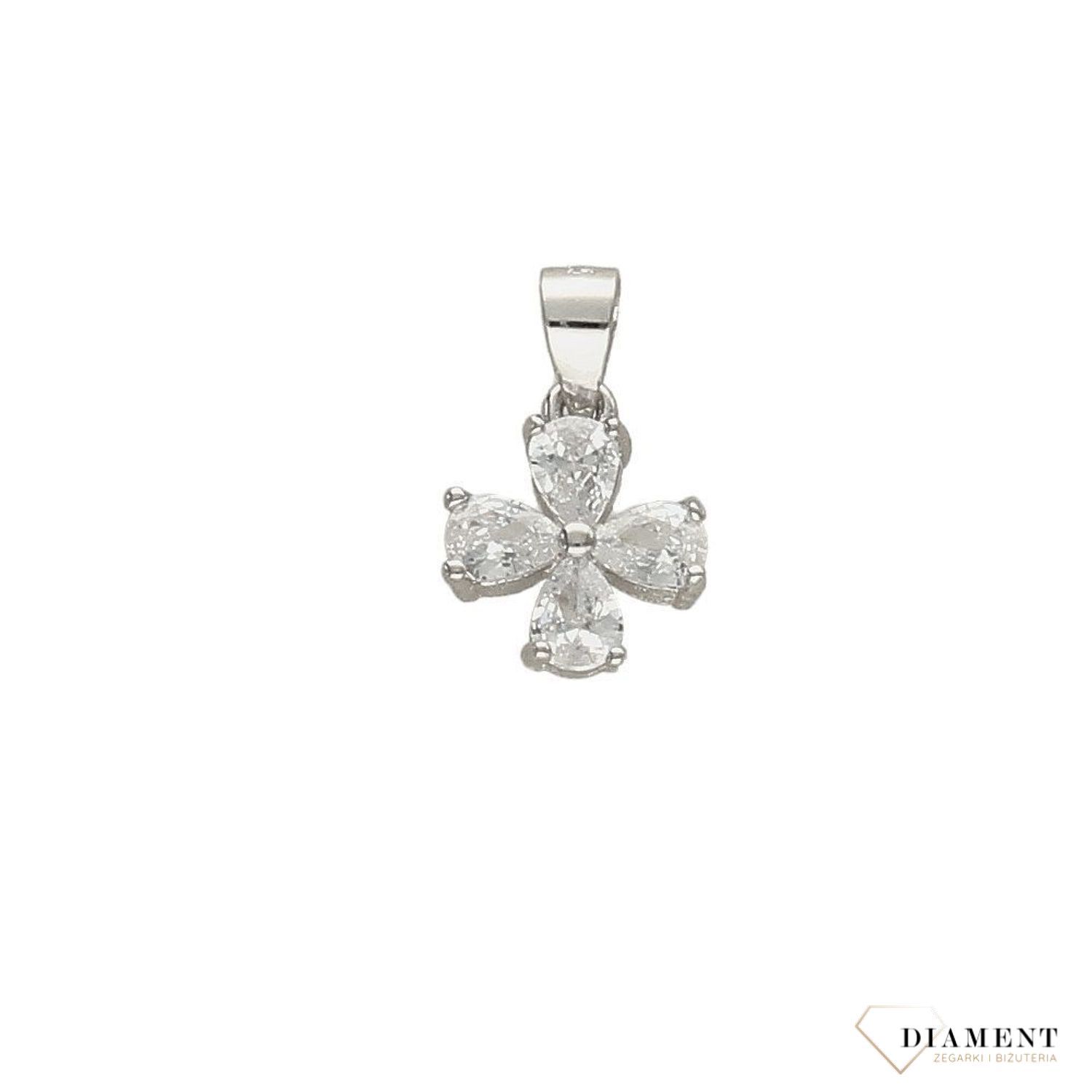 Srebrny komplet biżuterii w kształcie kwiatka DIA-KPL-0798-925 (1).jpg