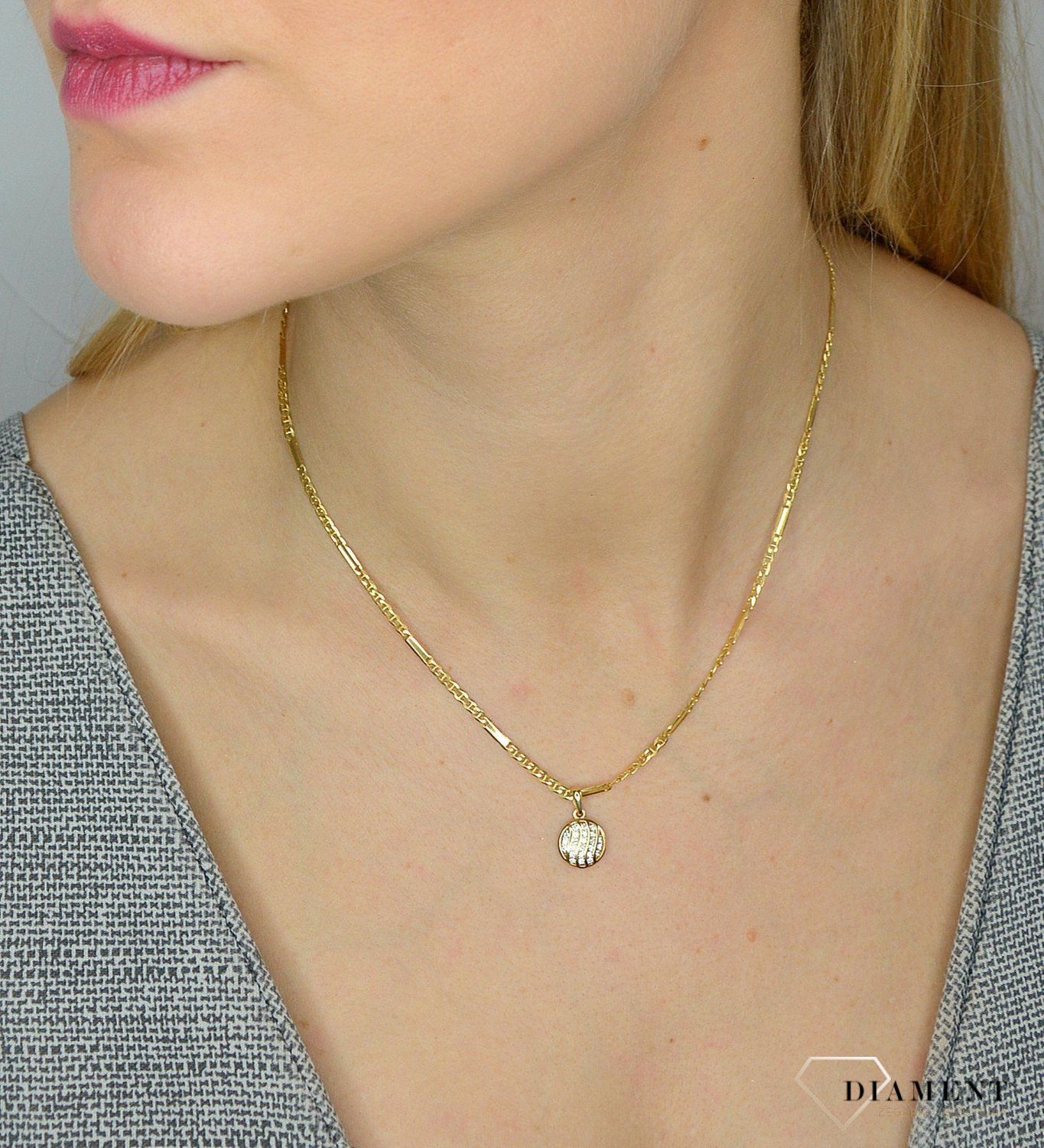 Komplet złotej biżuterii kolczyki i zawieszka 585 płaski owal z cyrkonią DIA-KPL-0989-585.jpg