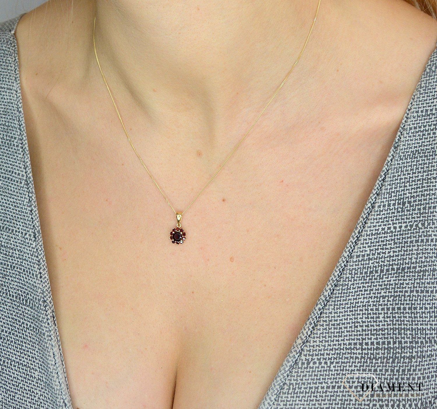 Komplet złotej biżuterii 585 kolczyki i zawieszka z granatem DIA-KPL-1006-585.jpg