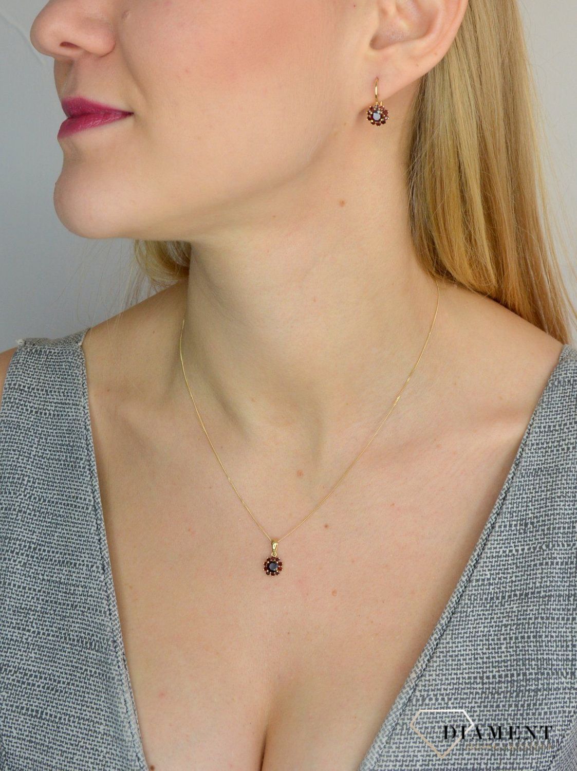 Komplet złotej biżuterii 585 kolczyki i zawieszka z granatem DIA-KPL-1006-585.jpg