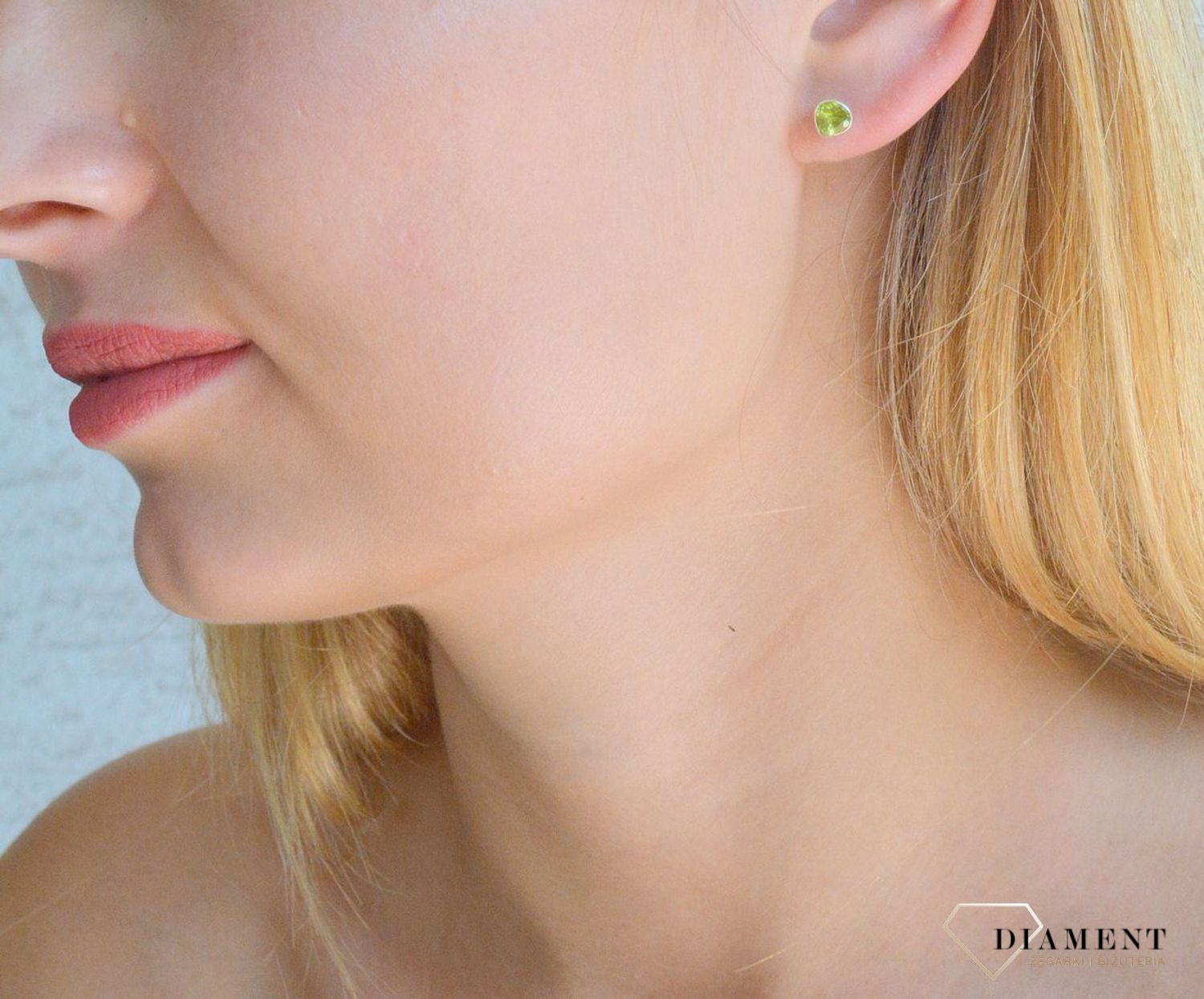 Srebrne kolczyki damskie wkrętki z zieloną cyrkonią DIA-KPL-10275-925. Srebrne kolczyki damskie. Srebrne kolczyki wkrętki. Srebrne kolczyki damskie z cyrkonią. Kolczyki srebrne na sztyft. Kolczyki srebrne z zieloną cyrkonią..jpg