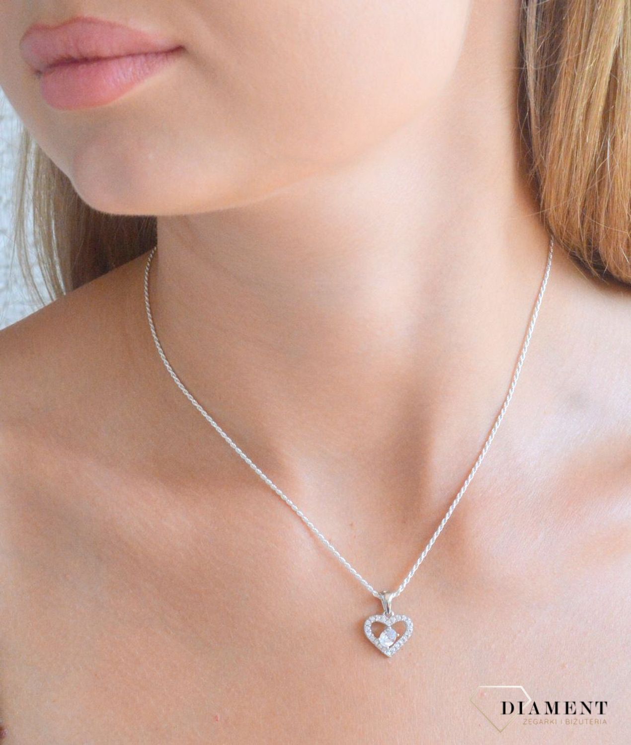 Srebrny komplet damski 925 kolczyki i zawieszka serca z cyrkoniami DIA-KPL-11597-925 (1).jpg
