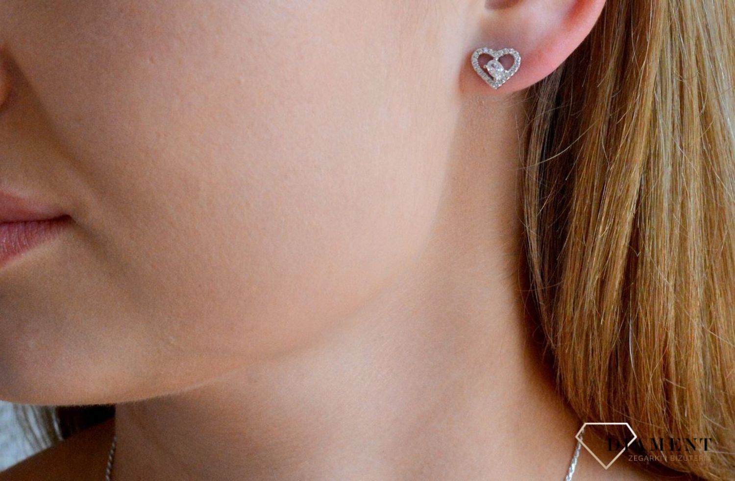 Srebrny komplet damski 925 kolczyki i zawieszka serca z cyrkoniami DIA-KPL-11597-925 (1).jpg