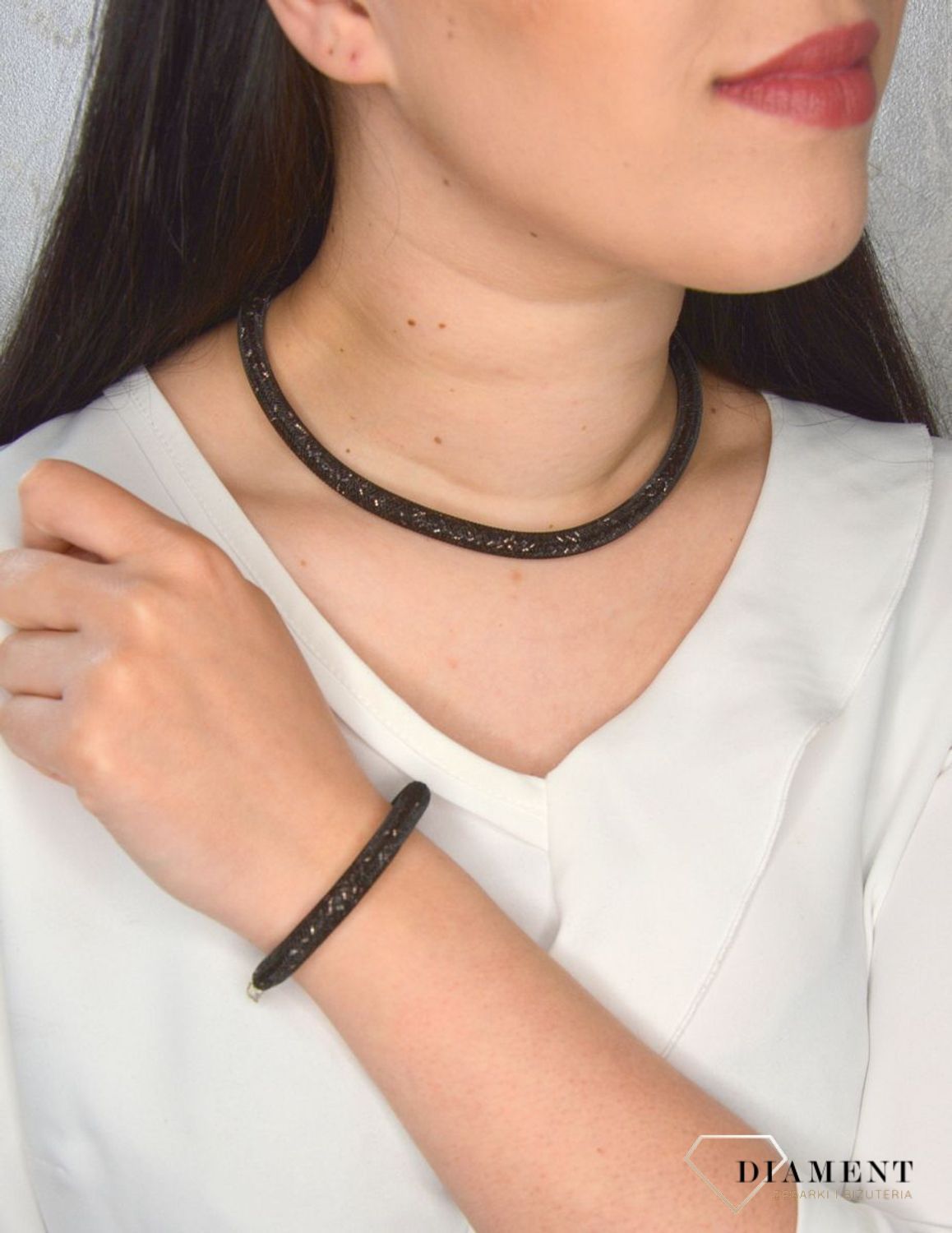 Komplet biżuterii w brązowym kolorze DIA-KPL-2996-INNE.jpg