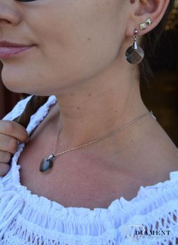 Komplet srebrny Swarovski szary to uniwersalna biżuteria, która sprawdzi się także jako prezent na wiele okazji. Idealna ozdoba zarówno codziennych, casualowych  (1).JPG