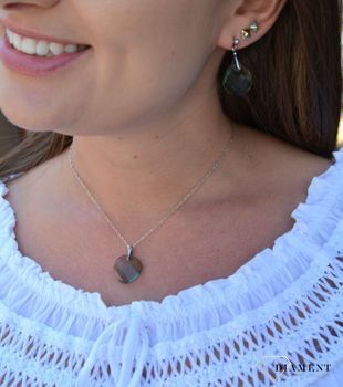 Komplet srebrny Swarovski szary to uniwersalna biżuteria, która sprawdzi się także jako prezent na wiele okazji. Idealna ozdoba zarówno codziennych, casualowych  (3).JPG