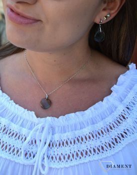 Komplet srebrny Swarovski szary to uniwersalna biżuteria, która sprawdzi się także jako prezent na wiele okazji. Idealna ozdoba zarówno codziennych, casualowych  (5).JPG