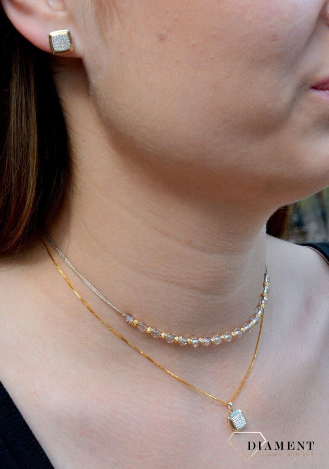 Komplet złotej biżuterii kolczyki i zawieszka kwadraty z cyrkonią DIA-KPL-5298-585.jpg