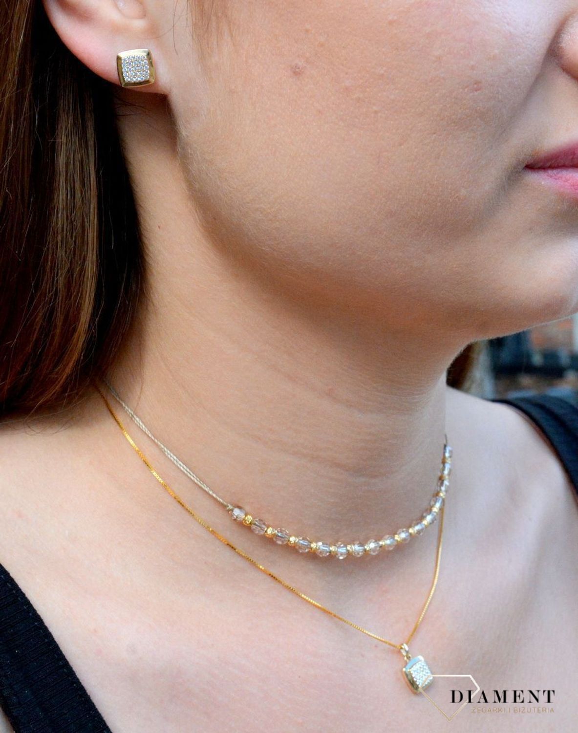 Komplet złotej biżuterii kolczyki i zawieszka kwadraty z cyrkonią DIA-KPL-5298-585.jpg