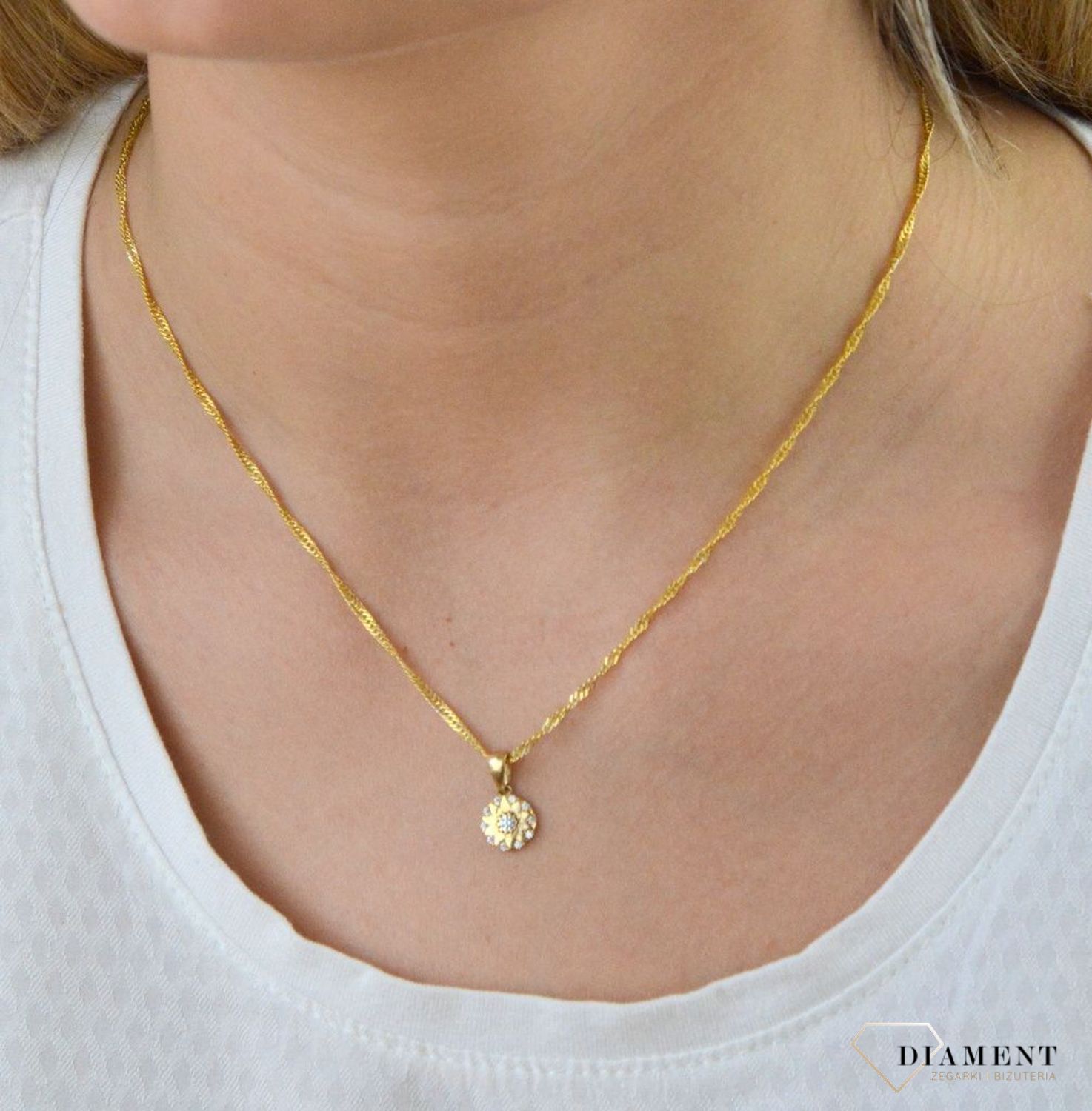 Komplet złotej biżuterii kolczyki i zawieszka kwiatek z cyrkonią DIA-KPL-5300-585.jpg