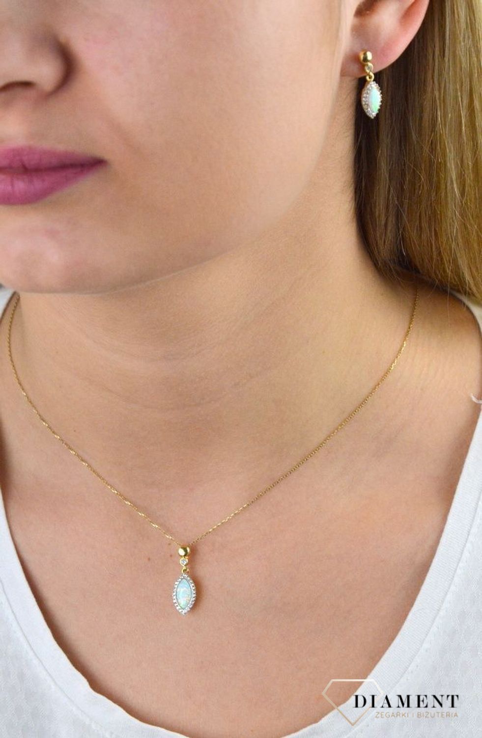 Komplet złotej biżuterii naszyjnik i wiszące kolczyki z opalem DIA-KPL-5302-585.jpg