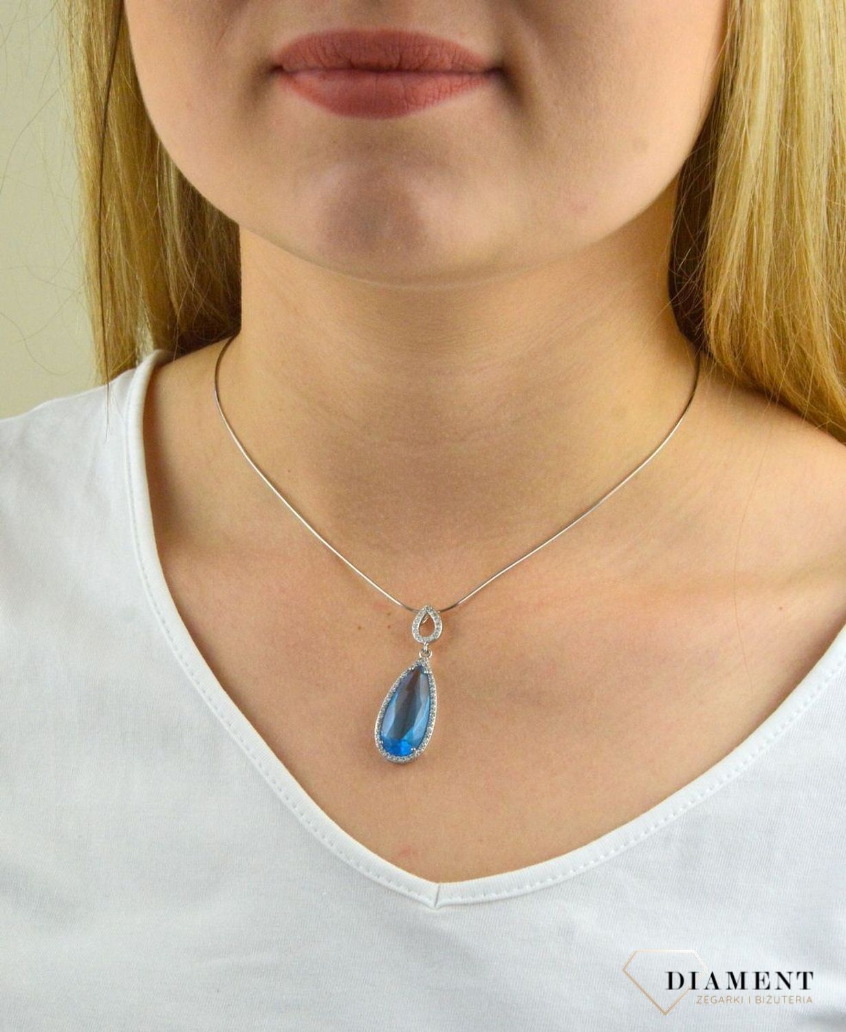 Komplet srebrnej biżuterii Kolczyki i zawieszka Cyrkonie DIA-KPL-6079-925. Komplet srebrnej biżuterii. Komplet zawieszka i kolczyki. Komplet biżuterii z cyrkonią. Idealny komplet biżuterii na prezent..jpg