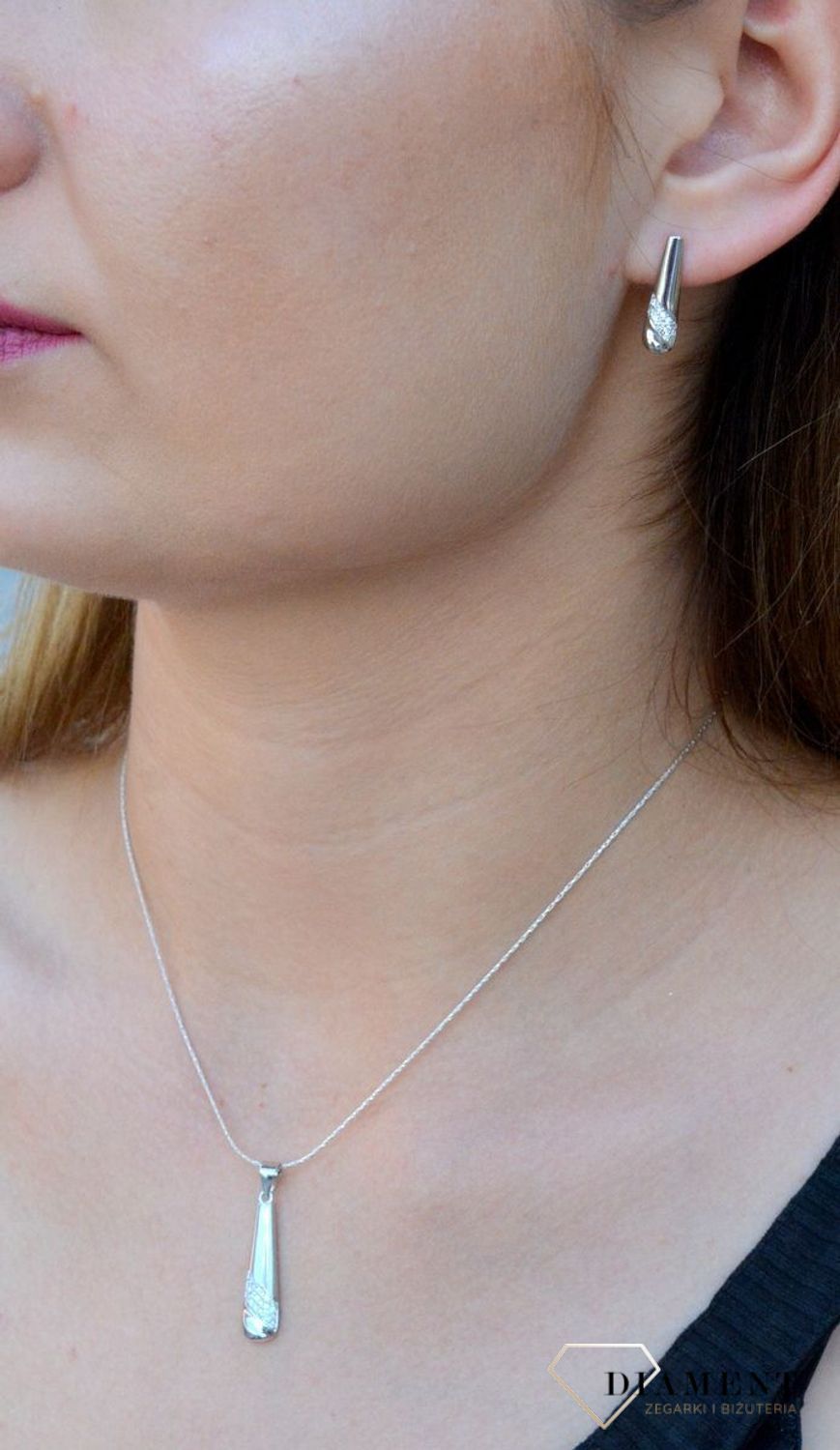 Komplet srebrny damski sopelki z cyrkoniami  DIA-KPL-6330-925. Srebrny komplet damski. Damski komplet srebrnej biżuterii. Biżuteria z cyrkoniami. Srebrny komplet zawieszka i kolczyki z cyrkoniami. Komplet srebrnej biżuterii id.jpg