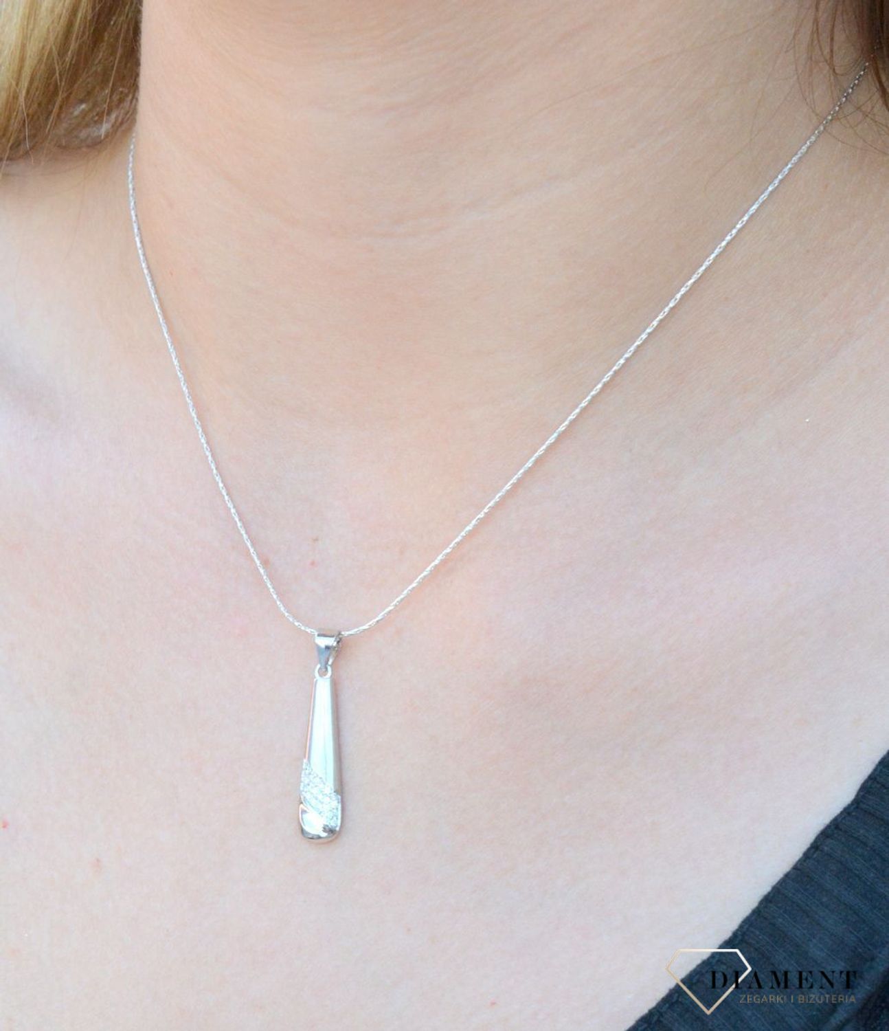 Komplet srebrny damski sopelki z cyrkoniami  DIA-KPL-6330-925. Srebrny komplet damski. Damski komplet srebrnej biżuterii. Biżuteria z cyrkoniami. Srebrny komplet zawieszka i kolczyki z cyrkoniami. Komplet srebrnej biżuterii id.jpg