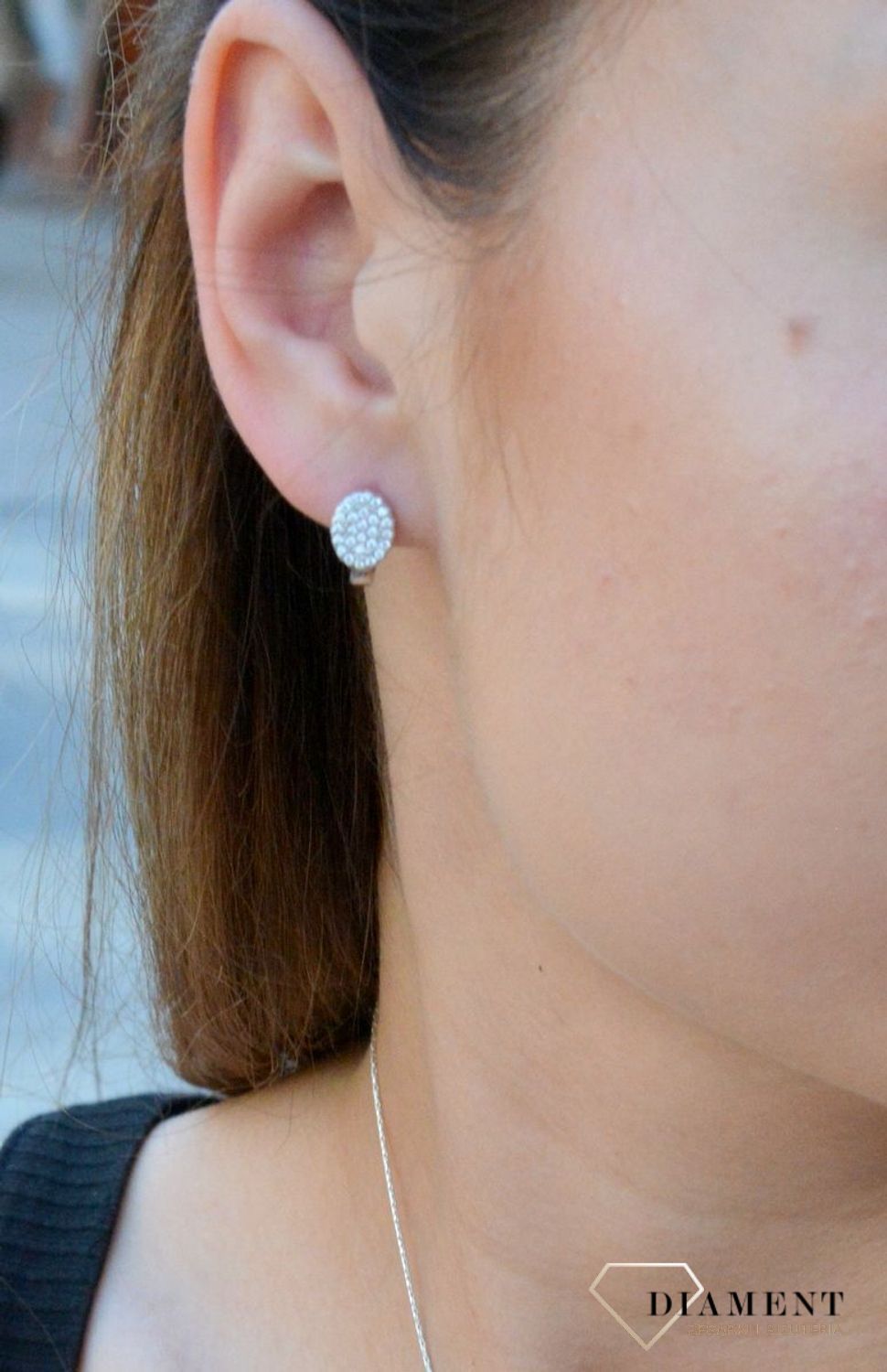 Komplet srebrny damski wysadzony cyrkoniami o owalnym kształcie  DIA-KPL-6331-925.  Srebrny komplet damski. Damski komplet srebrnej biżuterii. Biżuteria z cyrkoniami. Srebrny komplet zawieszka i kolczyki z cyrkoniami. Komplet.jpg