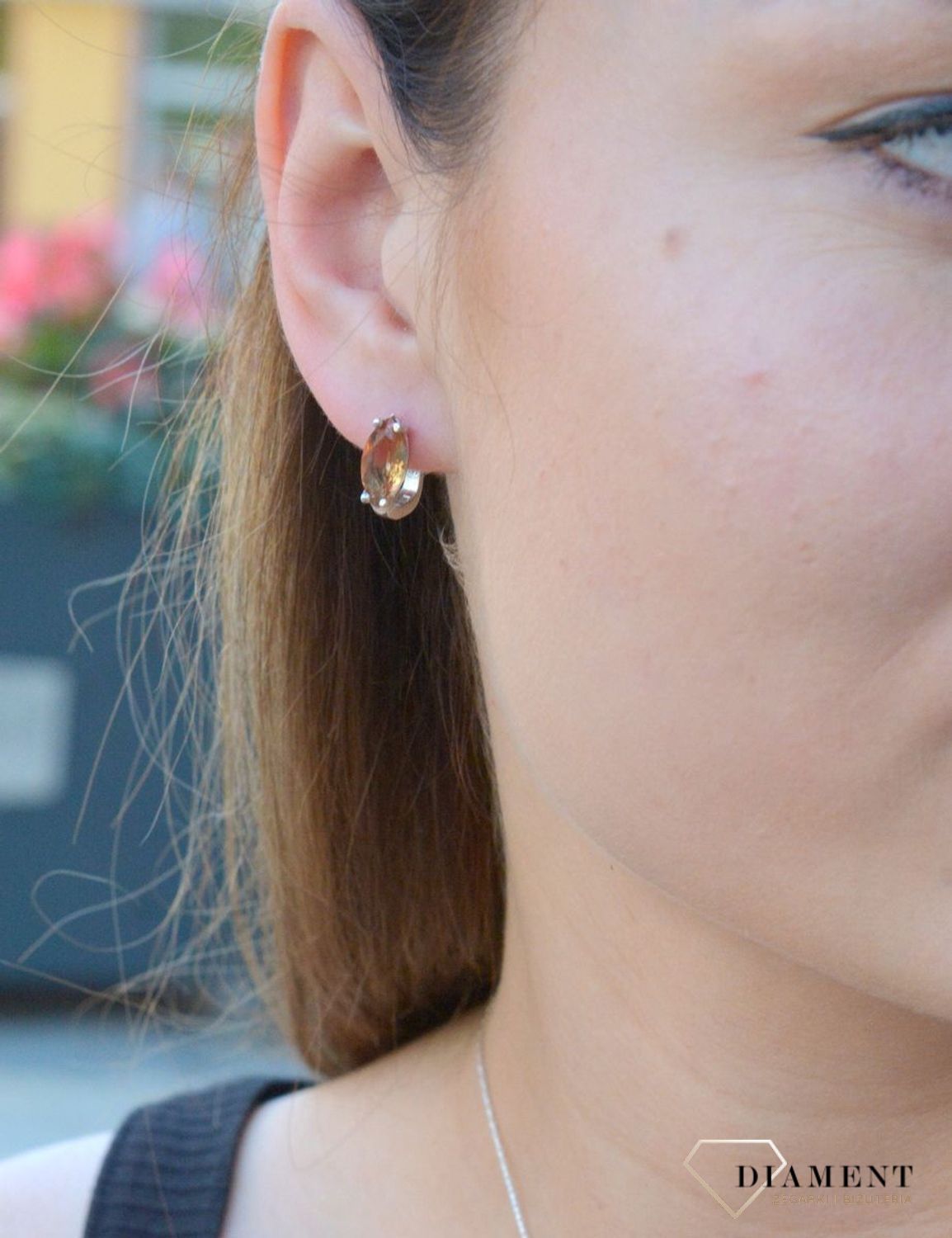 Komplet srebrny damski z oliwkową cyrkonią DIA-KPL-6348-925. Srebrny komplet damski. Damski komplet srebrnej biżuterii. Biżuteria z cyrkoniami. Srebrny komplet zawieszka i kolczyki z cyrkoniami. Komplet srebrnej biżuterii idea.jpg