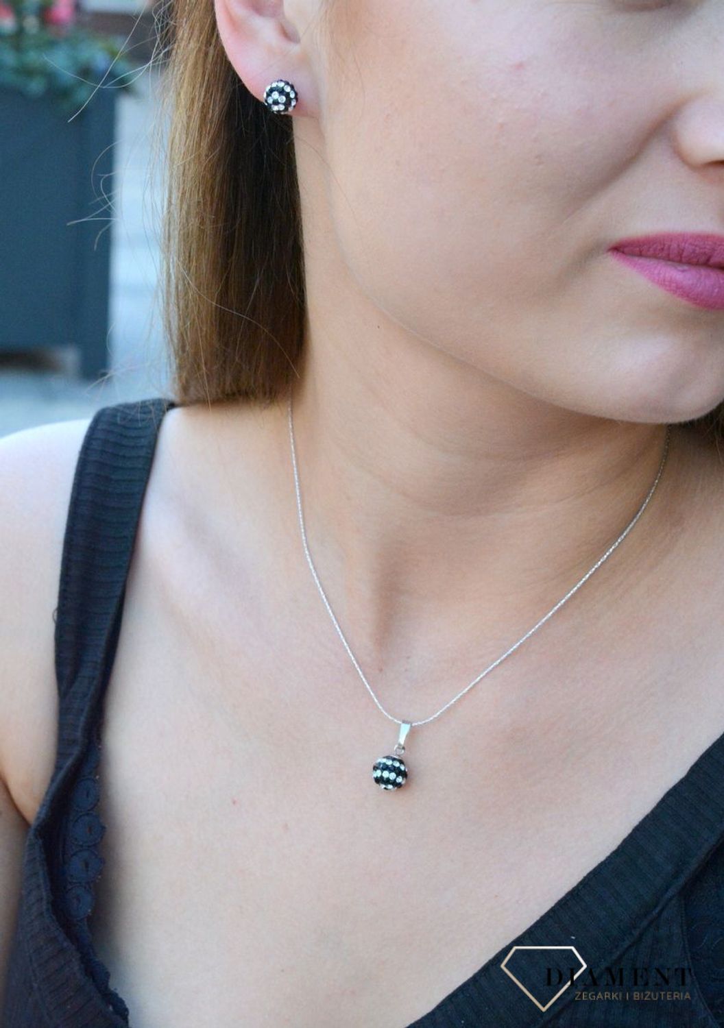 Komplet srebrny czarno białe kryształki Swarovski DIA-KPL-6361-925.  Srebrny komplet biżuterii. Srebrny komplet z kryształkami Swarovskiego. Czarno-białe kryształki. Komplet biżuterii srebrnej. Idealny komp.jpg