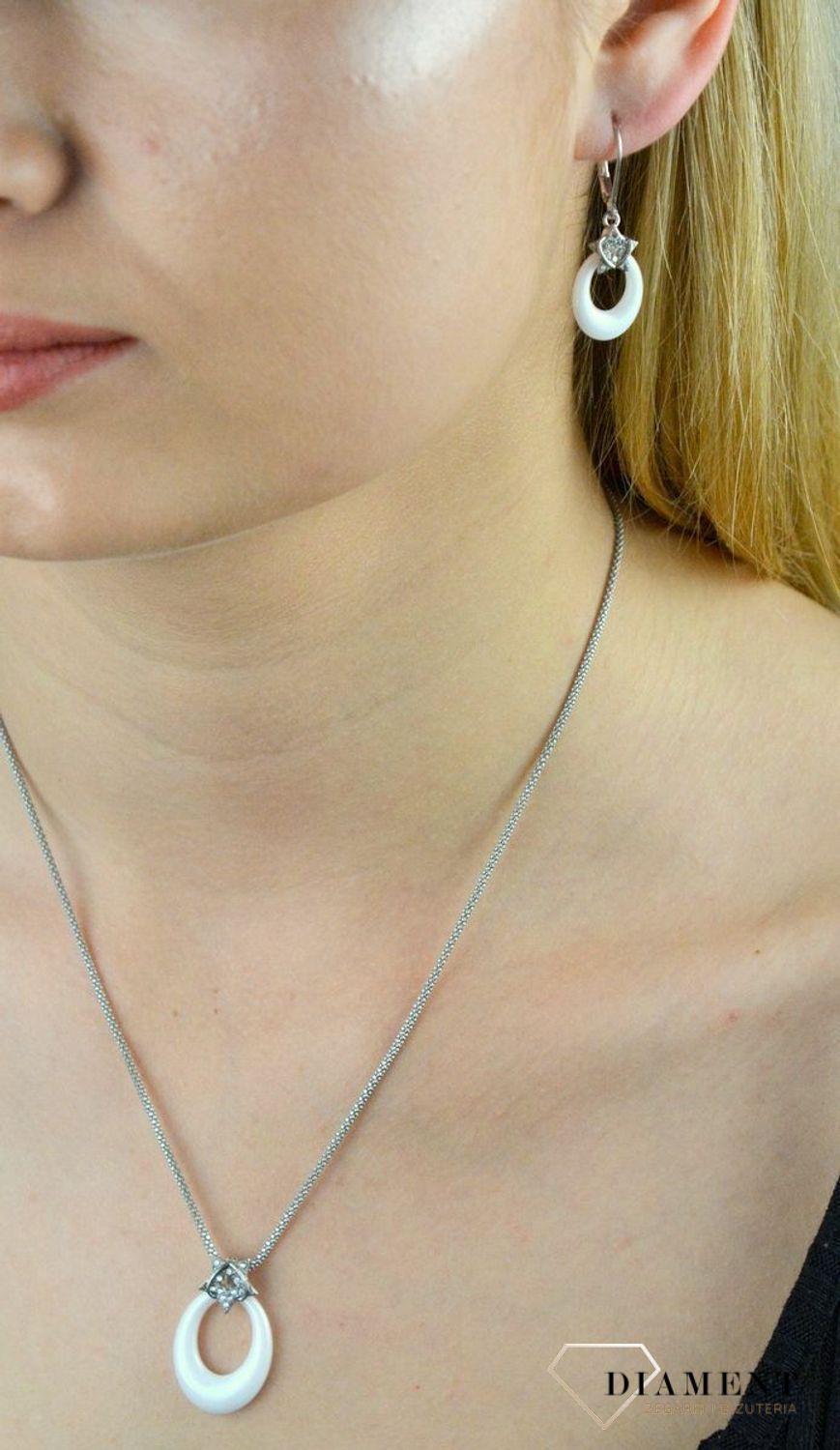 Komplet srebrny biała ceramika z cyrkoniami DIA-KPL-6394-925. Komplet biżuterii srebrnej. Biała ceramika. Komplet srebrnej biżuterii kolczyki i zaw.jpg