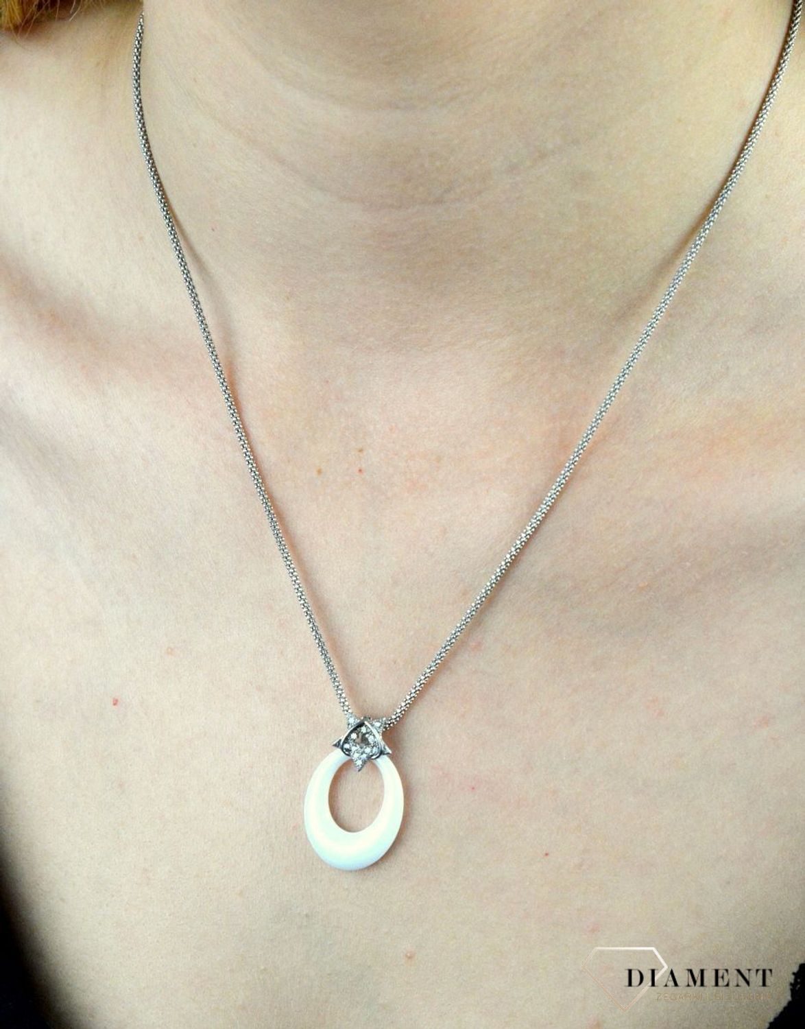 Komplet srebrny biała ceramika z cyrkoniami DIA-KPL-6394-925. Komplet biżuterii srebrnej. Biała ceramika. Komplet srebrnej biżuterii kolczyki i zaw.jpg