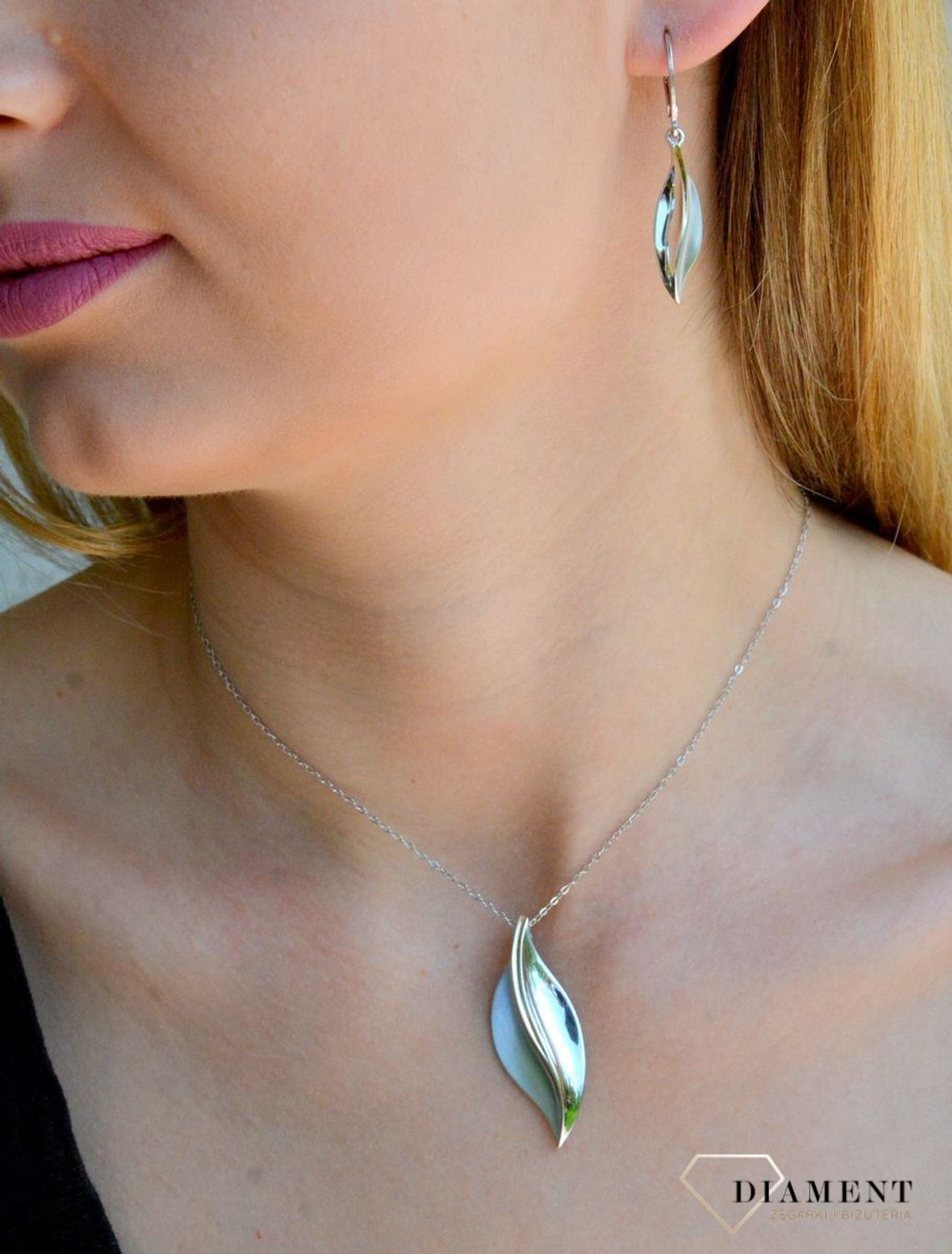 Srebrny komplet biżuterii podłużny z elementem pokrytym złotem DIA-KPL-9447-925d.jpg