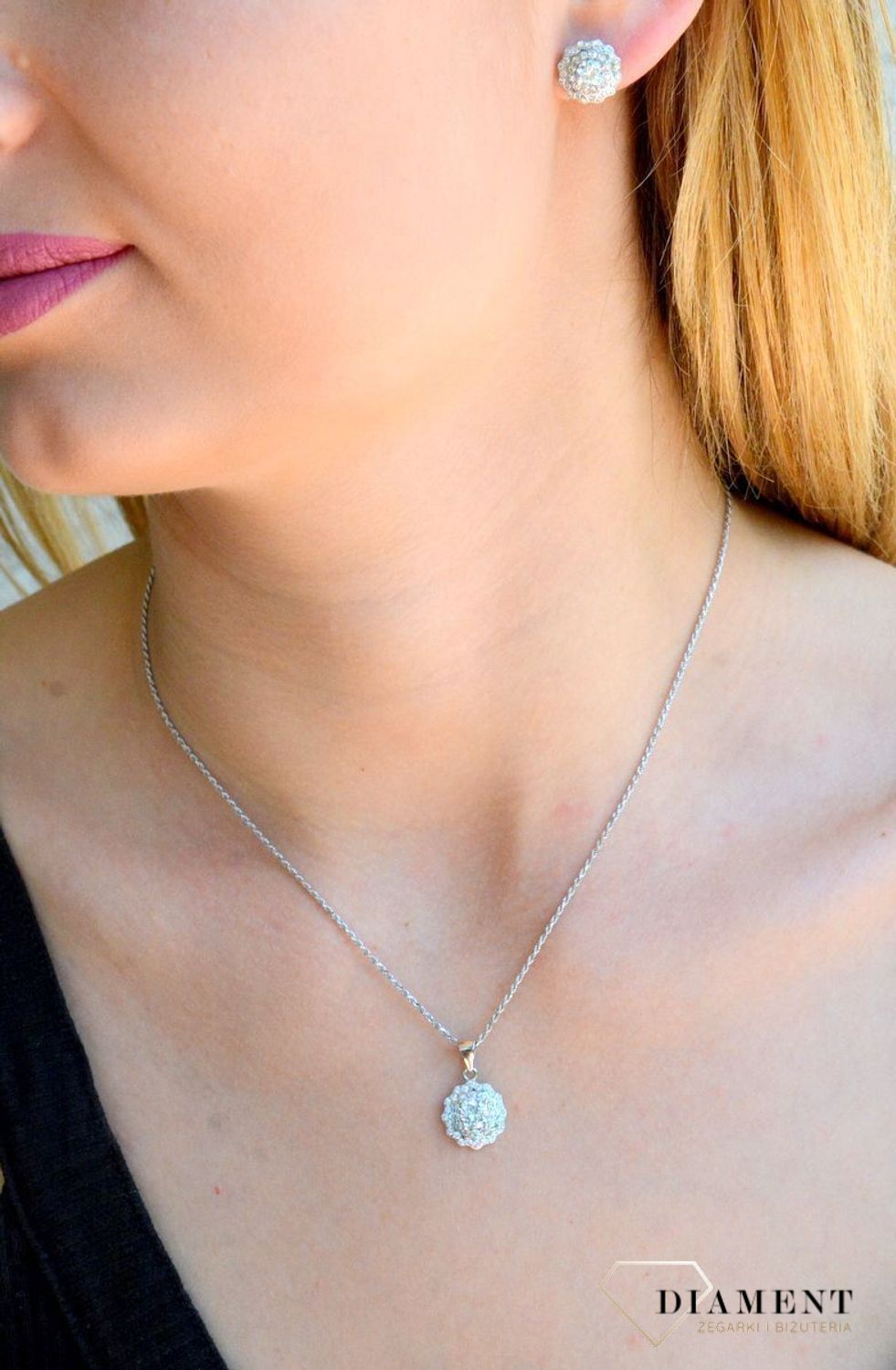 Srebrny komplet damski kolczyki zawieszka o wzorze kwiatka z cyrkoniami DIA-KPL-9469-925d.jpg