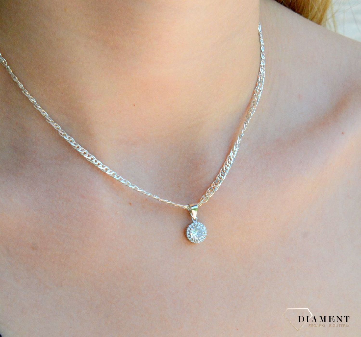 Komplet srebrny damski kolczyki i zawieszka z białymi cyrkoniami DIA-KPL-9606-925cv.jpg