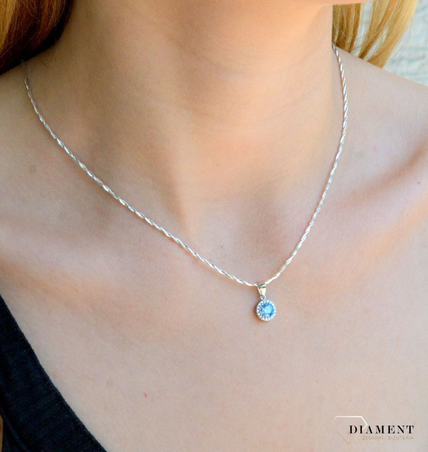 Komplet srebrny damski kolczyki i zawieszka z niebieskimi cyrkoniami DIA-KPL-9606N-925d.jpg