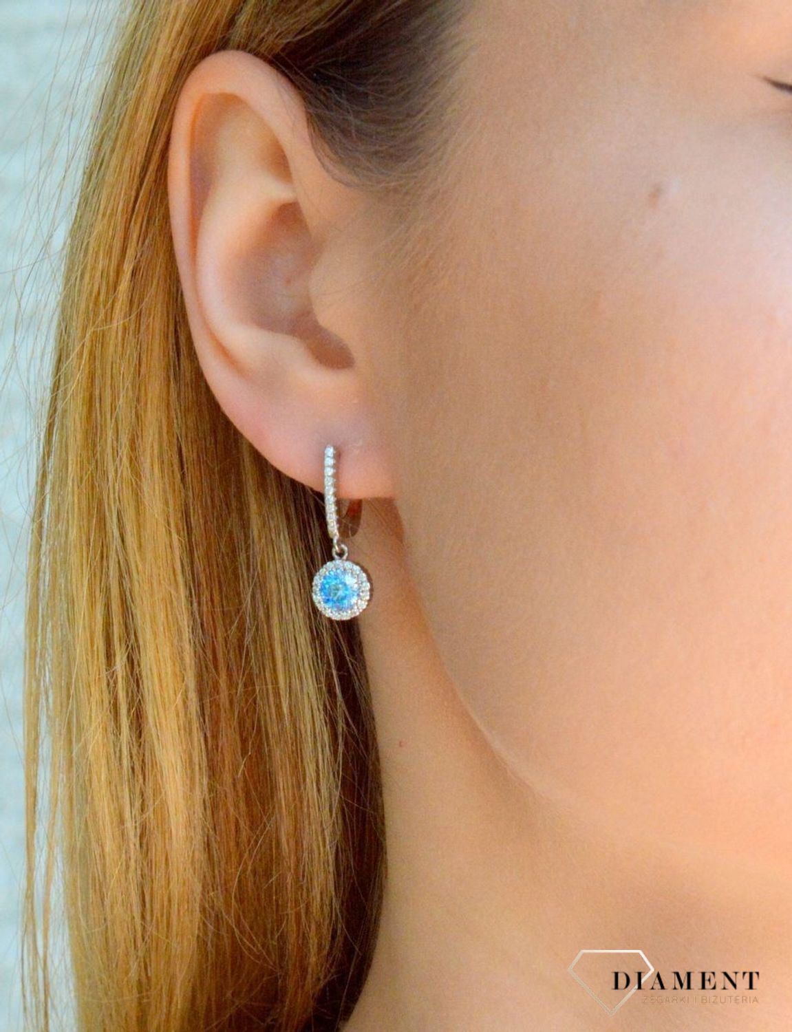 Komplet srebrny damski kolczyki i zawieszka z niebieskimi cyrkoniami DIA-KPL-9606N-925d.jpg
