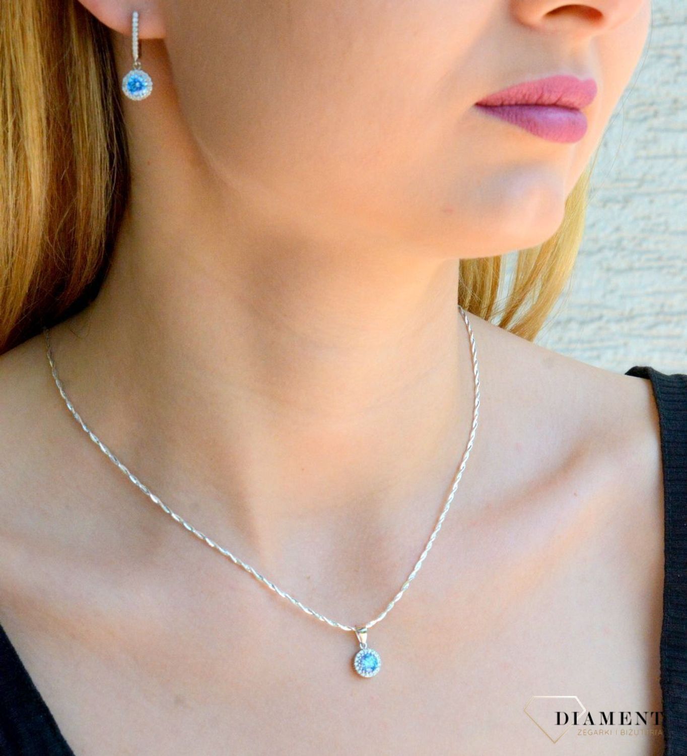 Komplet srebrny damski kolczyki i zawieszka z niebieskimi cyrkoniami DIA-KPL-9606N-925d.jpg