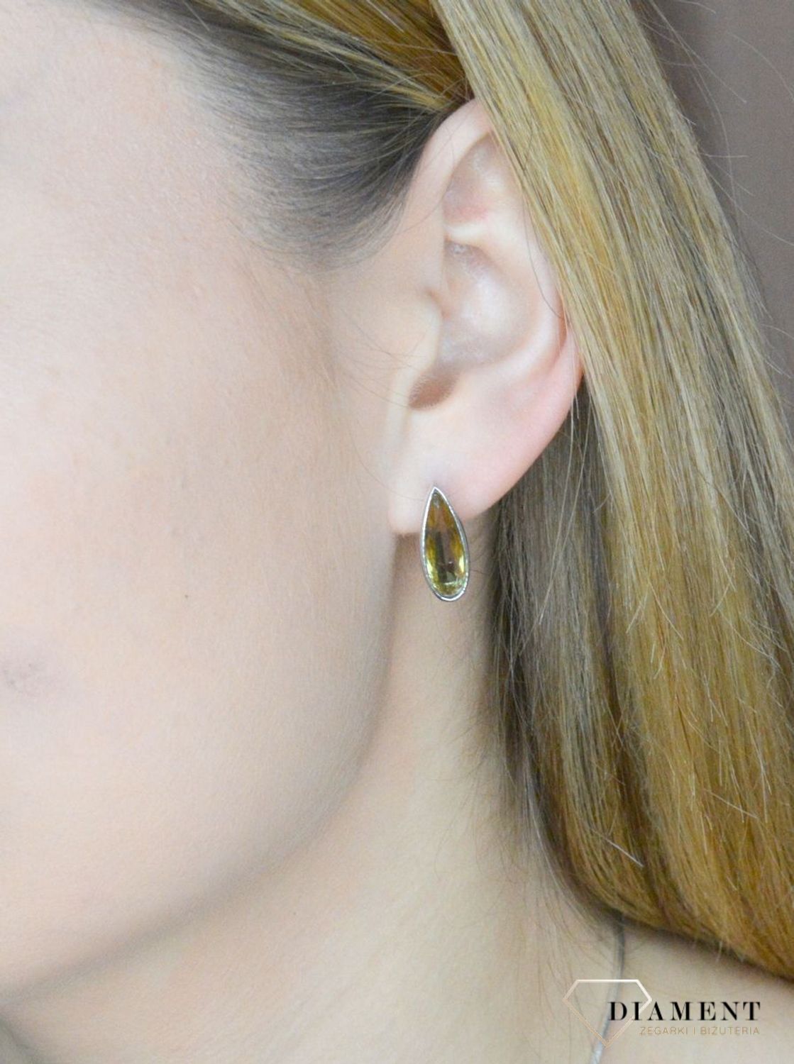 Srebrny komplet biżuterii łezki z cyrkonią DIA-KPL-9631-925. Srebrny komplet biżuterii. Komplet srebrny damski. Komplet srebrny damski kolczyki i zawieszka. Srebrny komplet z cyrkonią..jpg