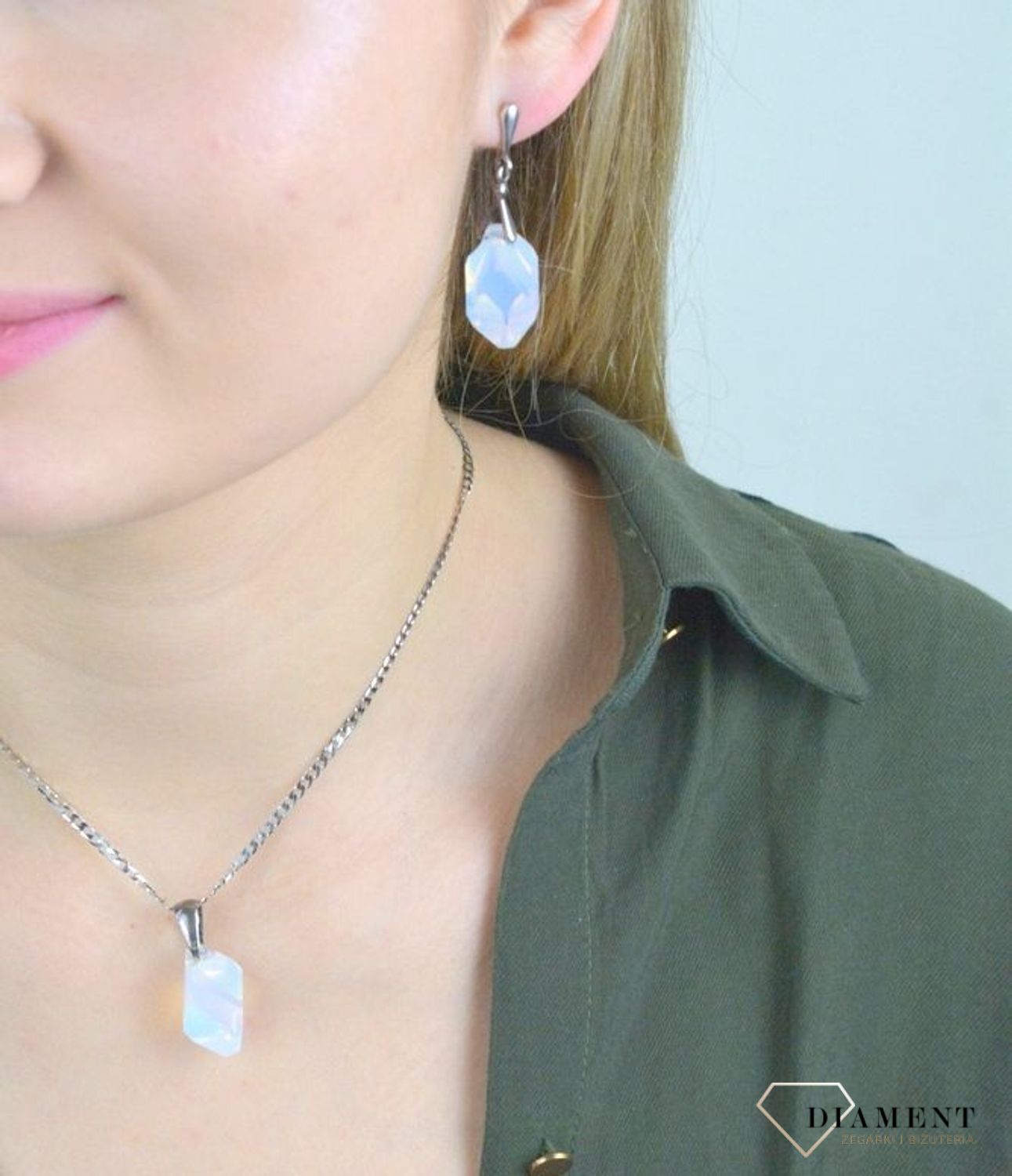 Komplet srebrny kolczyki zawieszka kryształ Swarovski DIA-KPL-SWAROVSKI56-925.  Komplet srebrny kolczyki zawieszka kryształ Swarovski . Komplet kolczyki i zawieszka. Komplet z kryształem Swarovskiego..jpg