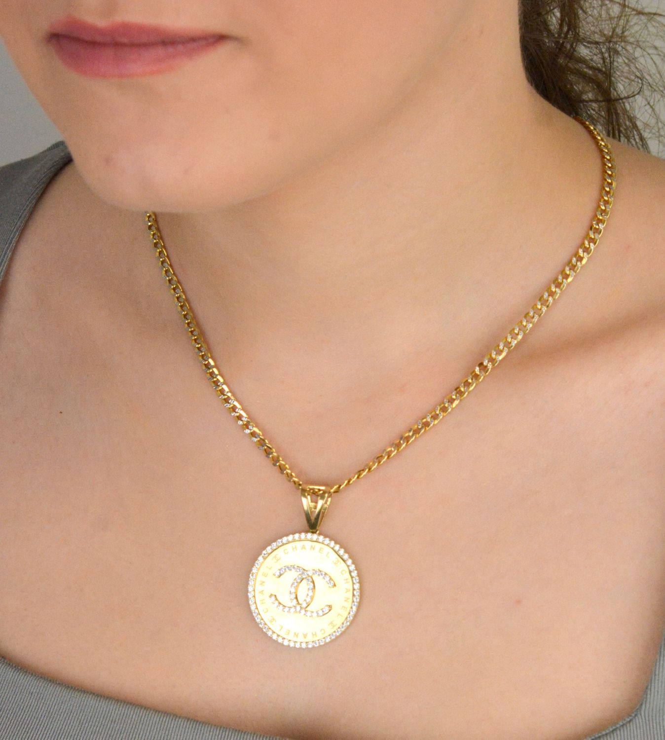 Pancerka pave 585 4mm z białym złotem DIA-LAN-10886-585  Klasyczny i uniwersalny łańcuszek o splocie pancerki pave, wykonany z żółtego złota oraz dodatkiem białego próby 585 1.jpg