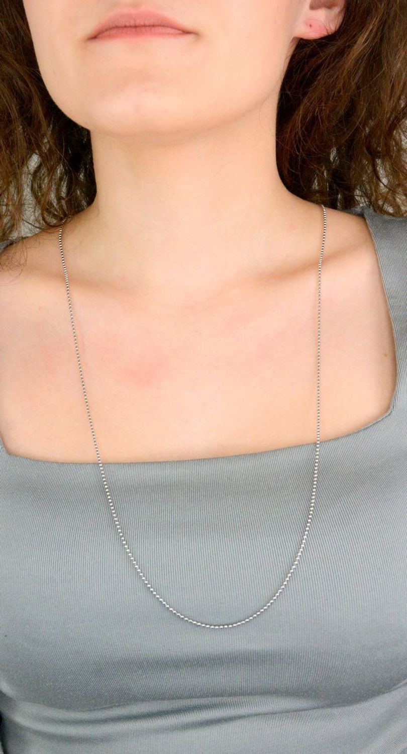 Stalowy łańcuszek w srebrnym kolorze kuleczki długość 90 cm DIA-LAN-11661-STAL. Łańcuszek kuleczki w srebrnym kolorze. Stalowy łańcuszek z kuleczek. Łańcuszek stalowy do nieśmiertelnika.1.jpg