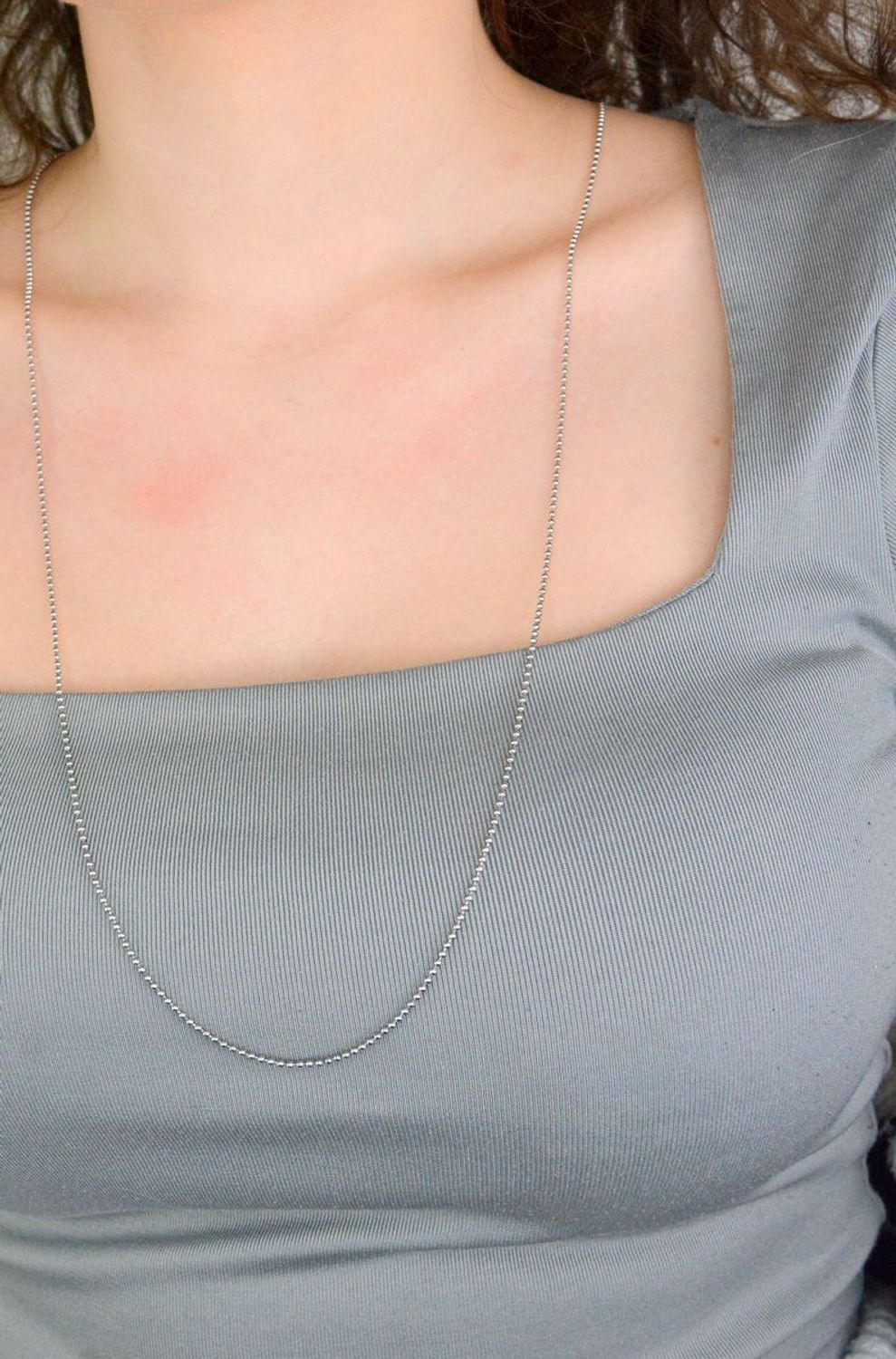 Stalowy łańcuszek w srebrnym kolorze kuleczki długość 90 cm DIA-LAN-11661-STAL. Łańcuszek kuleczki w srebrnym kolorze. Stalowy łańcuszek z kuleczek. Łańcuszek stalowy do nieśmiertelnika.1.jpg