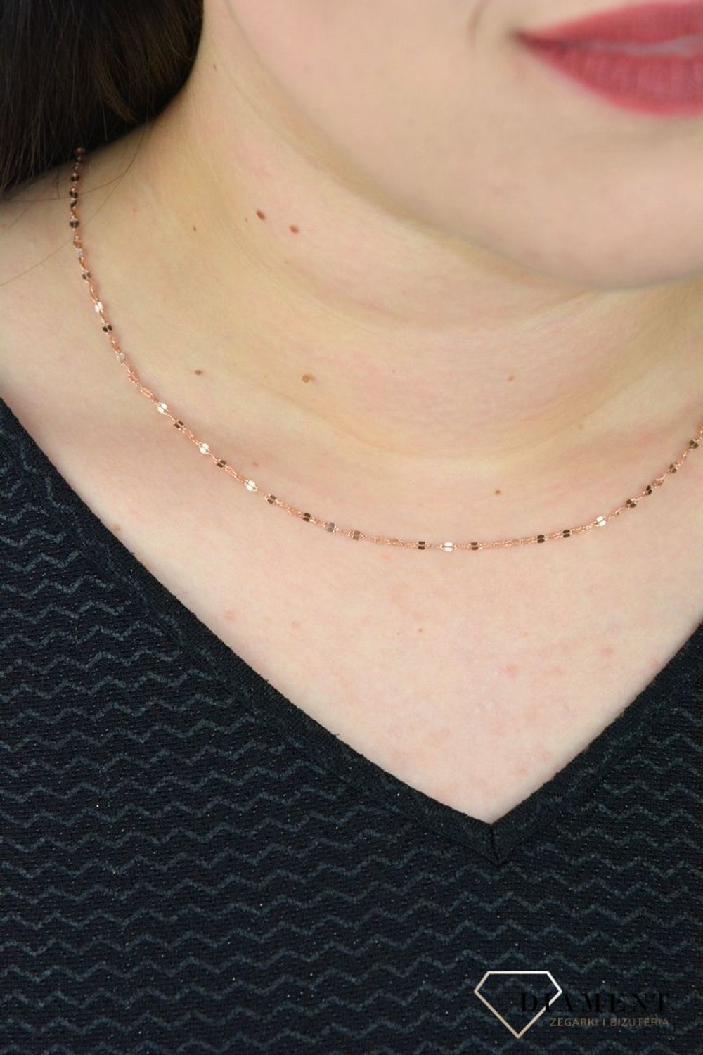 Łańcuszek srebrny 925 w kolorze różowego złota z delikatnych blaszek DIA-LAN-4923-925.jpg