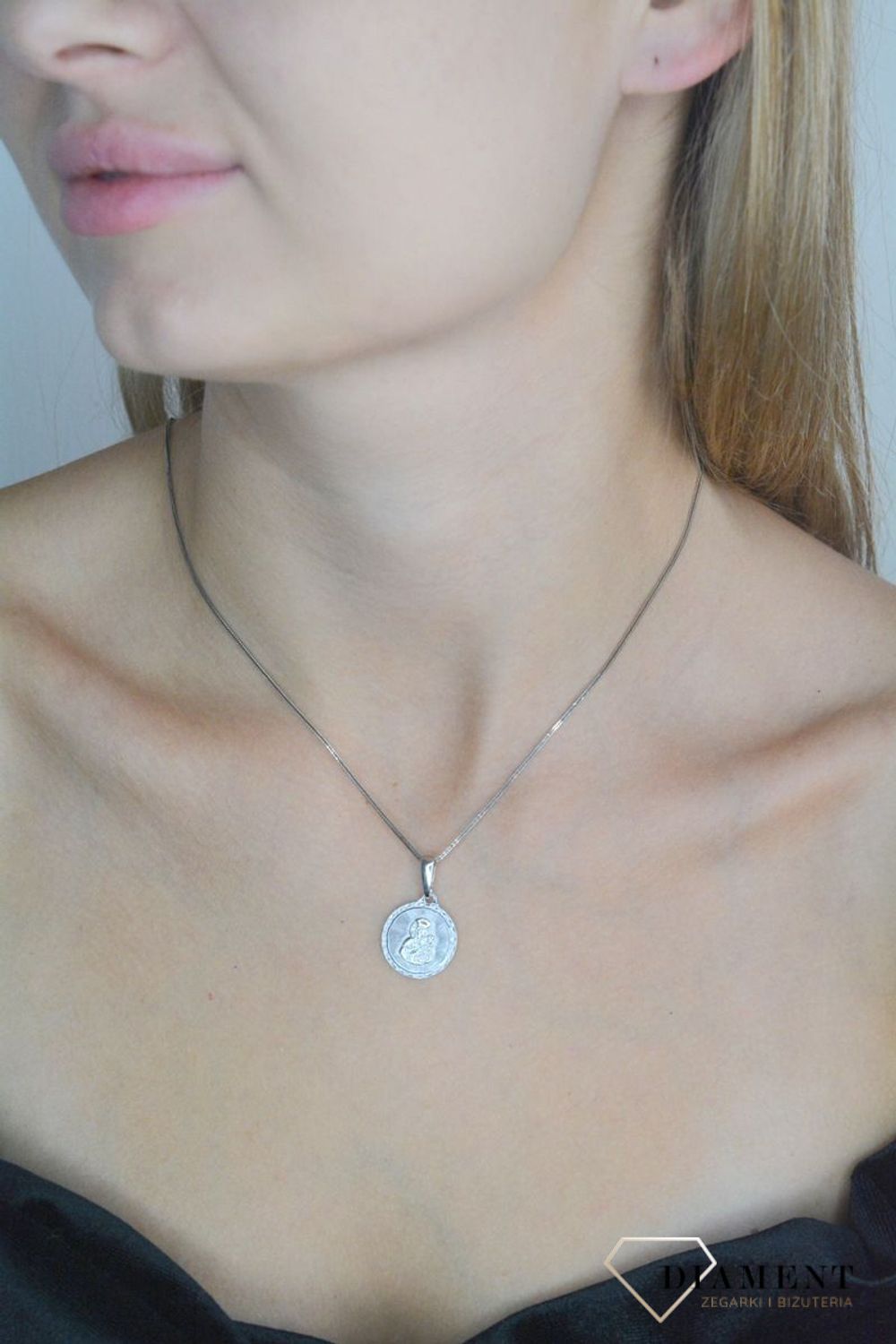 Srebrny łańcuszek 925 oksydowany lisi ogon 1 mm (1).jpg