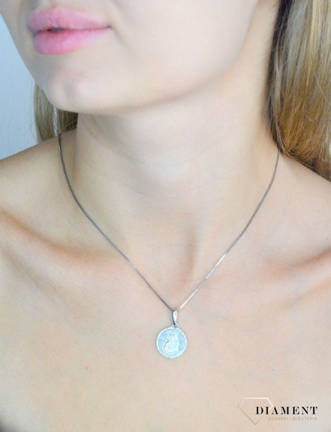 Srebrny łańcuszek 925 oksydowany lisi ogon 1 mm (1).jpg